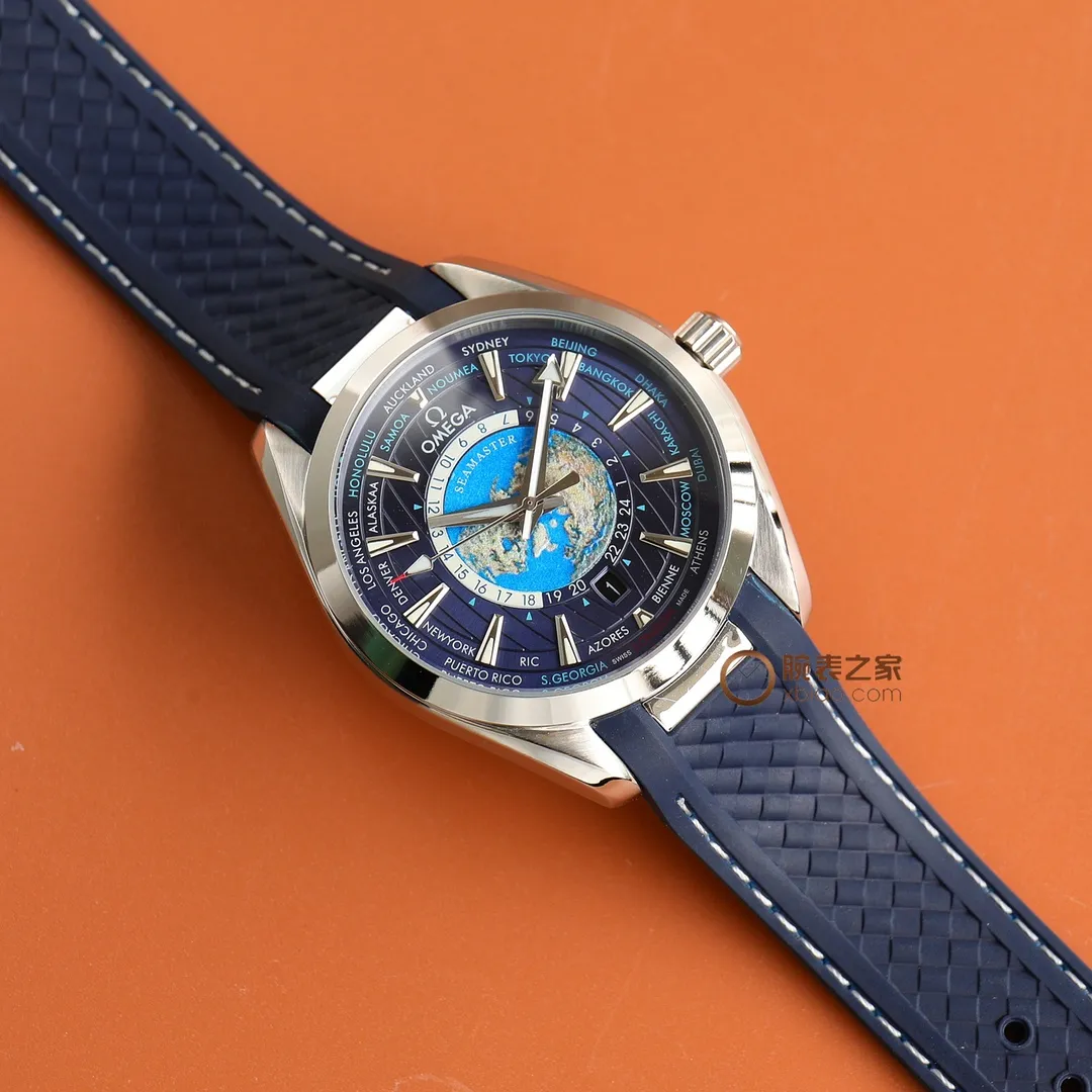 【Customized all-in-one machine】💰1720! 🔥🔥🔥｛Watch Home Brand News｝A few years ago, the Omega Seamaster Aqua Terra world time watch became popular all over the world as soon as it came out and has always been popular! The new Aqua Terra world time watch launched this year continues the exquisite craftsmanship and exquisite details of the previous model, and incorporates more advanced watchmaking technology. For watch fans who are keen on watch design, every detail of this watch is made by a famous factory. It is made of Aqua Terra style stainless steel, polished and brushed. The blue rubber strap continues the consistent design style of the Aqua Terra series. Sales have always been leading - the 150-meter series - with the launch of a new single product - breaking through the theme again: [Classic hot model to create greater glory] Brand: Omega (distinguished quality) Return of the ultimate product) Hot model type: Fine men's watch (high quality) [Haima 150 series] 316 stainless steel strap: Material: Mineral super strong sapphire mirror (wear-resistant) embossed essence, vast and majestic, unique ingenuity, wrist treasure size: 40mm in diameter, 10mm thick, hot sale! Welcome to reprint🔥Top products, high quality products constantly🔥