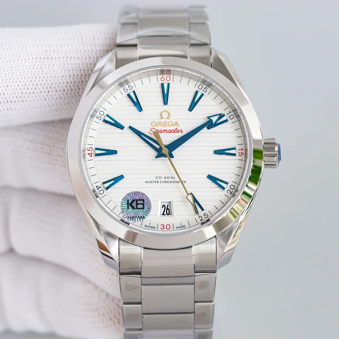 【Top Replica】💰Private chat! Omega Seamaster 150m Aqua Terra Observatory 41mm 1: Free choice of tape/steel tape. 2: Made of stainless steel, the horizontal “teak” dial is unique. 3: Screw-in embossed technology crown with new “cone-shaped” design, more convenient for debugging. 4: The sides are exquisitely brushed and polished, and the bottom cover has a new corrugated design. 5: Equipped with the new version of Omega 8900 movement, which is accurate and reliable! 6: Upper and lower sapphire coated with AR glass, capable of everything from land to ocean!