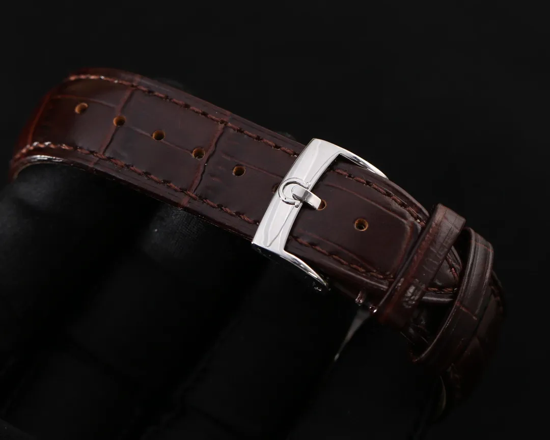 【Foreign Trade Import】💰1300 each! Omega (sincere and elegant, noble hand in hand)🏆🏆[Latest style! ] Type: Exquisite couple watch 🔥🔥[Super waterproof] Strap: Made of 316L stainless steel strap⌚️ (high quality workmanship) Movement: Citizen 8215 movement (precise travel time) [originally imported] Material: sapphire crystal mirror (scratch-resistant) Timeless 💕True love is priceless 💕Harmonious beauty is immortal 💕Witness the memory of love💕 Size: Male diameter 41mm, thickness 11mm, female diameter 32mm, thickness 11mm, coming hand in hand! 🦋Welcome to reprint!