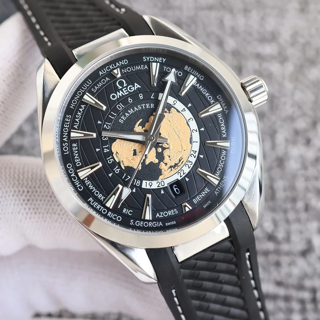 【High-end replica】💰1240! 【Customized all-in-one machine】💰1720! The Omega Seamaster Aqua Terra world time watch has become popular all over the world since its launch! The new Aqua Terra world time watch launched this year continues the exquisite craftsmanship and exquisite details of the previous model, and incorporates more advanced watchmaking technology. For watch fans who are keen on watch design, every detail of this watch is made by a famous factory. It is made of Aqua Terra style stainless steel, polished and brushed. The blue rubber strap continues the consistent design style of the Aqua Terra series. Sales have always been leading - the 150-meter series - with the launch of a new single product - breaking through the theme again: [Classic hot model to create greater glory] Brand: Omega (distinguished quality) Return of the ultimate product) Hot model type: Fine men's watch (high quality) [Seamaster 150 series] 316 stainless steel strap: Material: sapphire mirror (wear-resistant) embossed essence, vast and majestic, unique ingenuity, wrist treasure size: 40mm in diameter, 10mm thick, hot sale on the market! Welcome to reprint🔥