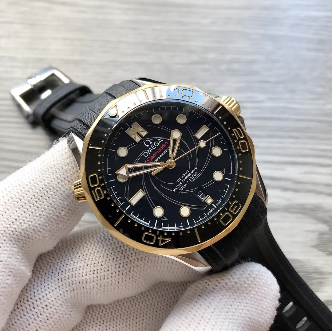 OMEGA Seamaster 210.61.42.20.01.001 🎮B28 Hot item: 300-meter diving watch James Bond, every man has a 007 dream in his heart, cold, rational and brave. Crafted with VS ingenuity, your 007 dream will come true. A mysterious surprise for you! Once you have it, there's nothing else to ask for! Clone 8800 automatic mechanical movement 🎮 Ceramic bezel, sapphire mirror, exclusive 007 nameplate on the side of the case ~ Incomparably handsome 🎮 Sanjie exquisitely recommends men’s mechanical watches SJ carefully creates ultra-realistic photo shoots for you