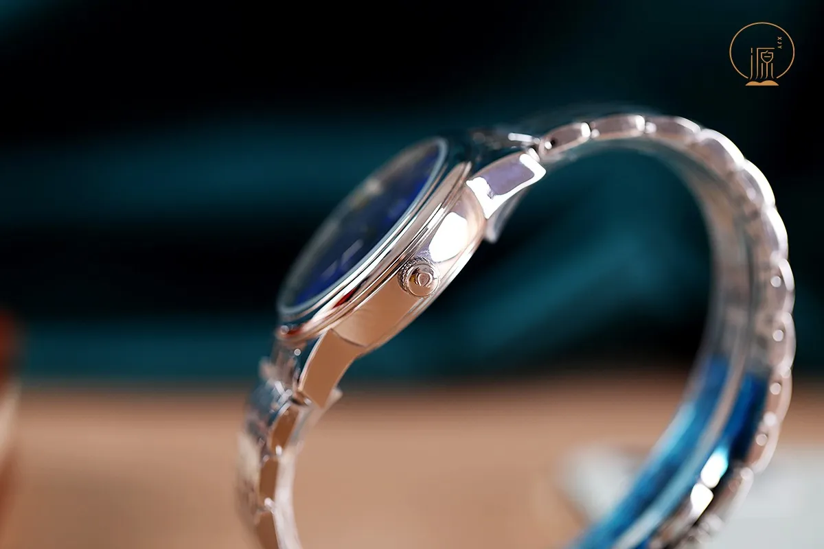 【Foreign trade import】💰870! The Omega Butterfly Series is comprehensive! A must-have for successful business people. Strengthened in all aspects and more perfect details. Top-grade 316L stainless steel. Calf leather belt imported from Germany. Swiss sapphire glass. Diameter 41mm. Thickness 10mm. Suitable for collection and gift giving. Friends who like Omega, hurry up and get it.