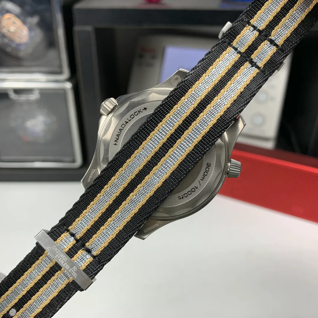 【High-end replica】💰1300! 【Customized all-in-one machine】💰1920! 【Top Replica】💰3700! OMEGA Seamaster Diver 300M 007 Edition 210.90.42.20.01.001 watch is equipped with a customized version of Cal.8806 automatic mechanical movement, sapphire mirror 42mm, and the pictures are top replica real shots!