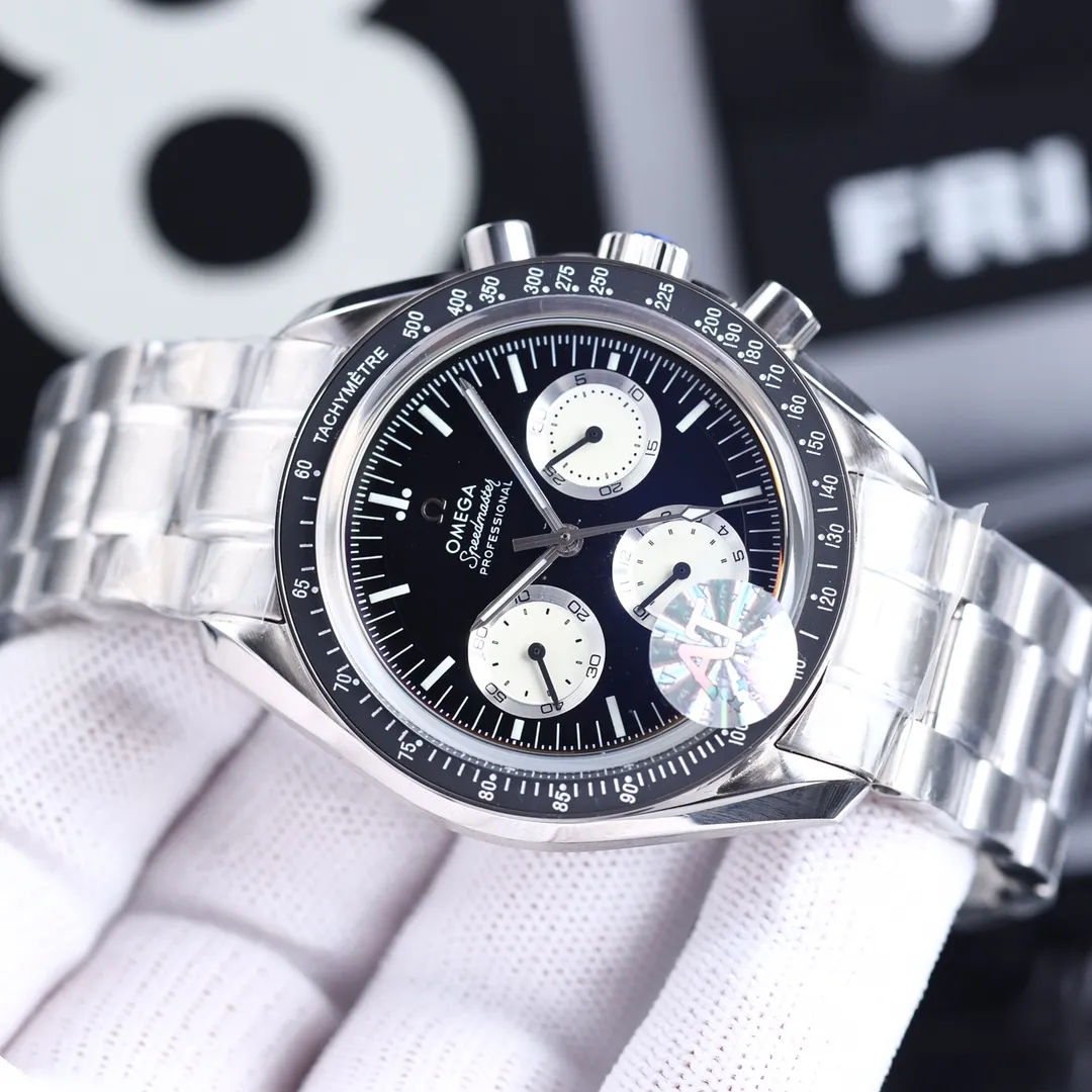 【Top replica】💰4500! The new Omega Moon Landing Speedmaster is back [Professional Moon Watch] The core of the Speedmaster story is that Armstrong was taken to the moon (the watch was left in the space capsule). The case is made of imported 316 stainless steel, made of Lasha, with exquisite angles and three-dimensional clarity. It is equipped with a ceramic bezel. The luminous dial is made of luminous materials imported from Switzerland after repeated printing processes. It is paired with a sapphire crystal mirror on the lid. The case size is 42 mm and can be paired with a stainless steel strap or a "NATO" NATO military strap. The movement adopts the self-winding top Swiss 7750 movement. Only after playing with the chronograph movement is it complete! You won’t know until you try!