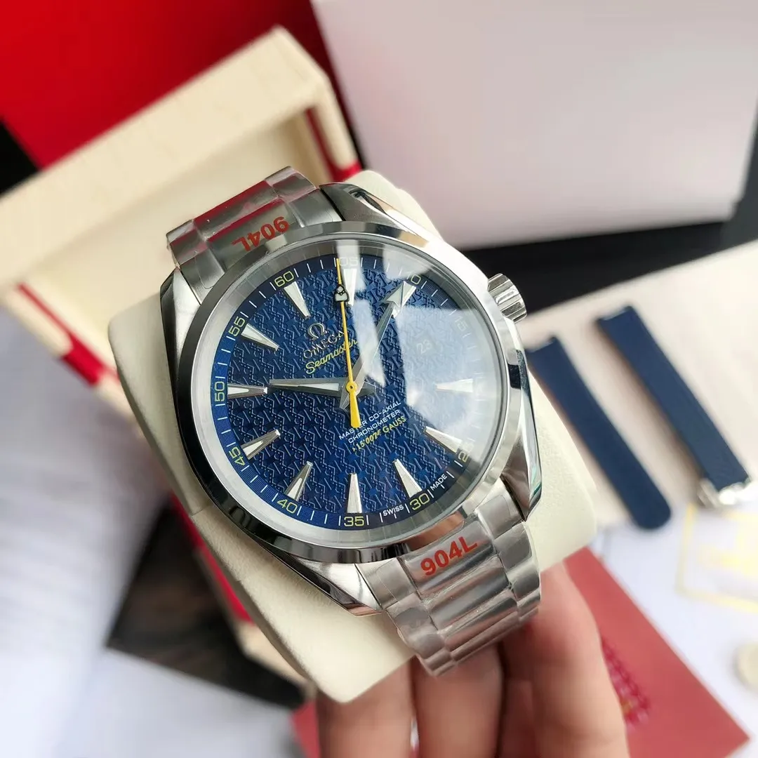 【Customized all-in-one machine】💰1720! Omega Seamaster 150-meter watch [Ocean charm, classic hot model] The classic and timeless design is very characteristic of the Omega brand [Movement] Equipped with the imported brand new Citizen 9015 all-in-one automatic mechanical movement, accurate and durable, highly recognized by watch friends [Case] 316L stainless steel case, modified and beautiful body, original consistent 41.5mm diameter, curved dial, depth waterproof to 200 meters [Bracelet] imported fine steel strap Equipped with the original folding clasp of the same material, the details are synchronized with the original product ⚠️Please look for the exclusive quality produced by GD