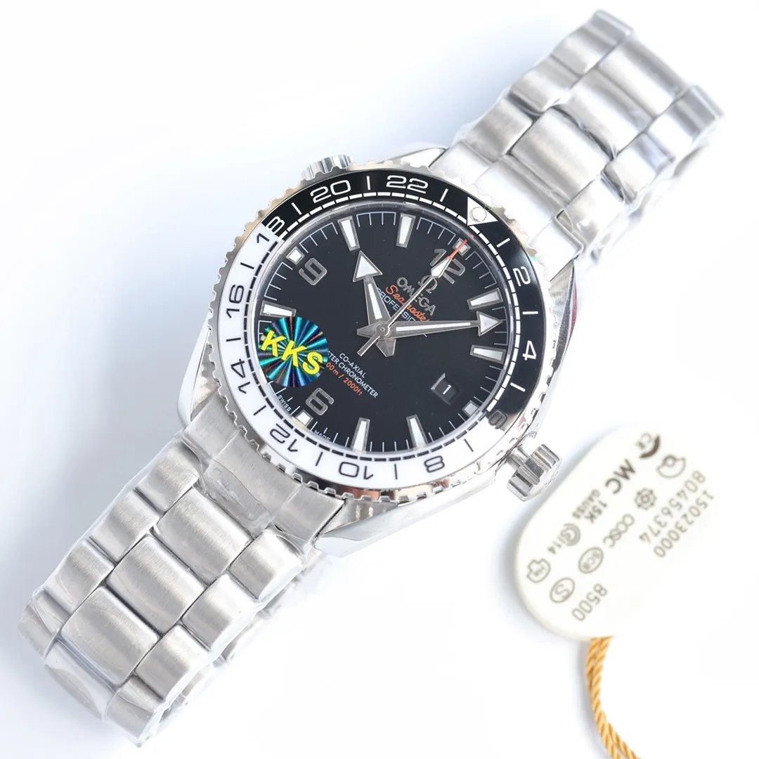 【Foreign Trade Import】💰1920! All Omega Seamaster watches have once again reached their peak! In 2020, the official highly recommended Seamaster series 600-meter diving watch has exclusive quality on the entire network [Movement] Equipped with 💯 brand new Japanese original Citizen 8215 automatic mechanical movement, original see-through design, corrected movement 8500 restoration all-in-one machine, 0️⃣repair, accurate running time, strong practicality, 100% waterproof [Glass] Double-bright Sapphire shock-proof and scratch-proof glass Equipped with arched wear-resistant and scratch-resistant glass, it is three-level waterproof and can swim with confidence🏊, watch diameter 39.5/11mm [Case] Made of 316L stainless steel case, equipped with the only original ceramic one-way rotating chronograph ring in its class [Belt] The buckle is polished from 316L fine steel, imported Italian cowhide and imported frog glue to show the endless quality. It is equipped with the only original Omega stretch buckle in its class, which can be finely adjusted. It is the best value in its class. Please certify the exclusive KKS details. The KKS exclusive quality code is 80456374. Welcome to compare the quality.
