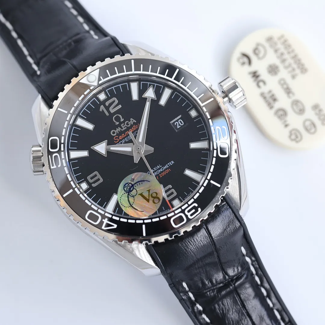 【High-end replica】💰1720! The entire range of Omega Seamaster watches has once again reached its peak! In 2020, the official highly recommended Seamaster series 600-meter diving watch has exclusive quality on the entire network [Movement] Equipped with 💯 brand new Japanese original Citizen 8215 automatic mechanical movement, original see-through design, corrected movement 8500 restoration all-in-one machine, 0 repairs, accurate running time, strong practicality, 100% waterproof [Glass] Double-bright sapphire shock-proof and scratch-proof glass Equipped with arched wear-resistant and scratch-resistant glass, it is three-level waterproof and can swim with confidence🏊, watch diameter 39.5/11mm [Case] Made of 316L fine steel case, equipped with the only original ceramic one-way rotating chronograph ring in its class [Belt] The buckle is polished by 316L fine steel, imported Italian cowhide and imported frog glue to show the perfect quality, equipped with the only original Omega stretch clasp in its class, which can be fine-adjusted. The exclusive quality code is 80456374 🔥Top quality products with constant quality🔥