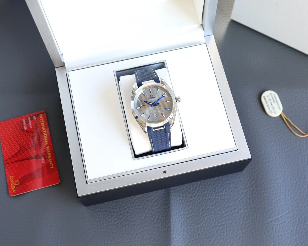 【High-end replica】💰1160! Customized all-in-one machine 💰1720! Omega Seamaster 150m series men's mechanical watch, a new upgraded version will arrive in 2022. The revised quality and exclusive custom-made 8500 movement splint are specially designed. [Movement] Re-engraved and restored 8500 coaxial movement. The see-through bottom movement can be seen at a glance, perfectly presented. [Case] 316L stainless steel case, made by exclusive CNC process, with arched wear-resistant super strong glass, clear text lines and well-proportioned checkered pattern, three-level waterproof, watch diameter 41/11mm [Bracelet] Imported rubber tape from Italy with original folding clasp or 316 stainless steel original clasp optional