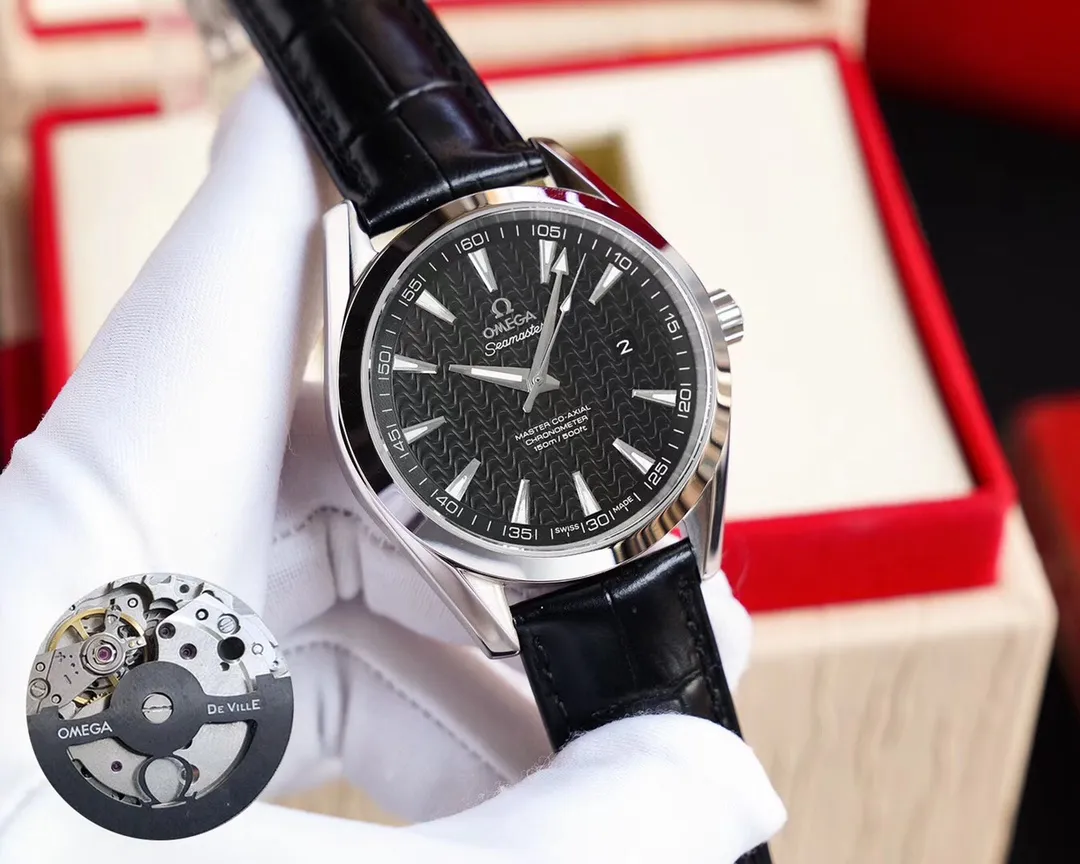 [Foreign trade import] 💰1960 Omega - a new upgraded version 🎈Seamaster Aqua Terra series 150-meter watch with exquisite original synchronous movement deck rotor for perfect interpretation [Movement] The manufacturer exclusively strives to create the original detailed synchronous movement deck, with mature technology, fine workmanship, professional matching and zero repair. The new Citizen automatic mechanical movement 8215 is batch corrected, accurate travel time, long-lasting, and perfectly close to the original [Case] 316L stainless steel case Production technology of top manufacturers, pursuit of perfection in details, beautiful shell curvature, original consistent 41.5mm diameter, curved dial, deep waterproof, scratch-resistant sapphire glass mirror, suitable for diving and swimming🏊🏻 [Bracelet] Made of 316L stainless steel bracelet, each piece is carefully polished and polished, with an original folding buckle of the same material. The details are synchronized with the original Italian cowhide leather original buckle!    🔥Top quality products with constant quality🔥