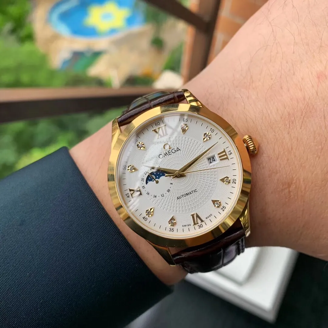 【Foreign trade import】💰1400! OMEGA-OMEGA‼ ️Diefei series⌚️ is simple and elegant, with a very obvious sense of post-modernism. The elegant and slim appearance, combined with the simple and elegant design, perfectly interprets the classic charm of the original elegant business. The size of the watch is 39.5 mm x 10 mm. The literal scales and hands all inherit the original craftsmanship. They are first polished and then rhodium-plated to ensure permanent luster and amazing temperament. Adopting the super stable Japanese 8215 movement, it truly achieves zero repairs 🔥Top product and constant quality products🔥