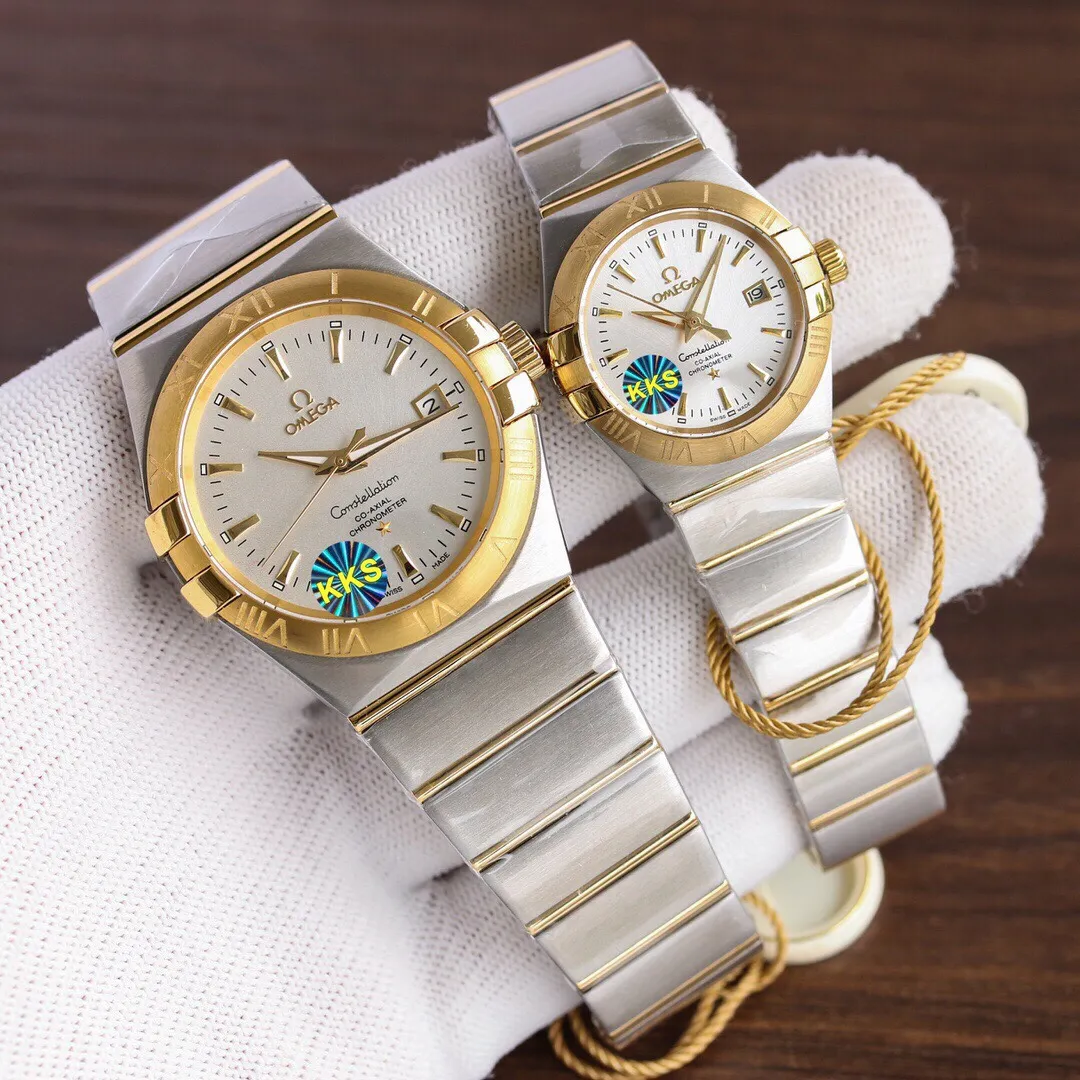 【Top replica】💰2360 each! Omega Constellation KKS brand new product launched. Three codes in one, exclusive quality, exclusive packaging. A new upgraded version will arrive in 2022. Corrected quality. Exclusively customized 8500 movement. Special design. Classic style in real photos. Eternal. Omega couple watch, double eagle constellation series, the male model is equipped with imported 8215 movement machinery (zero repair), the female model is equipped with imported Seiko NH05 movement machinery (zero repair)...Swiss quality 100% super waterproof luminous sapphire glass back design, size male 38mmx10.5, female 27mmx10.5, three-level waterproof, you can swim with confidence 🏊 The outside and the inside are the same. Unique! Create market-friendly prices! Welcome to forward and order! Please certify the exclusive KKS details. The KKS exclusive quality code is 80456374. Welcome to compare the quality.