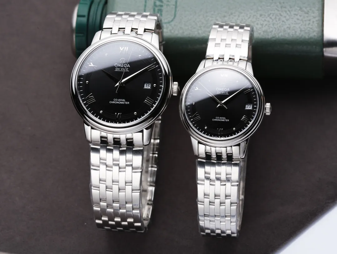 [Customized all-in-one machine] 💰1720 each! Omega-De Ville Series-Couple Watches! Genuine mold opening, 👏The lettering is the same as the original product with sun pattern, the curved surface is upgraded to high-definition arched double sapphire glass (clearer display, anti-scratch) 👏The back of the steel belt is also synchronized with the original laser product batch number! It took 9 months to make many corrections and upgrades to create a 1:1 shell model, striving for perfection! The diameter of men's wear is 39.5mm, and the diameter of women's wear is 32.7mm👏! The style adopts the original Citizen 8215® movement, which vibrates 28,800 times per hour, and has zero repair quality. ✅The style is matched with Italian cowhide to make the wrist more comfortable and comfortable. 🗣The strap/buckle is engraved with the classic "OMEGA" logo, which is generous and classy. Real shot🔰Please pay attention to the details! (Focus on original new machines) Focus is an attitude, produced by JH!