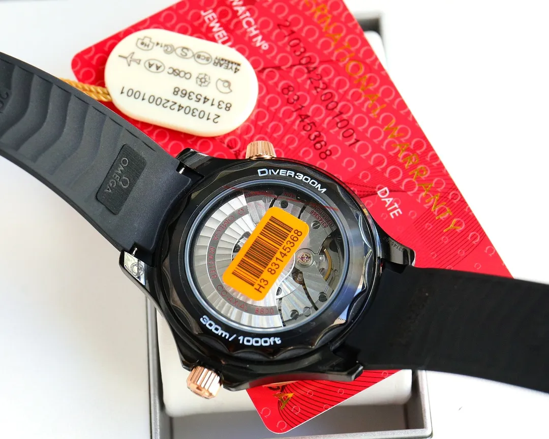 【High-end replica】💰1900! 【Customized all-in-one machine】💰2700! 【Top replica】💰3800! In 2023, the official highly recommended Omega Seamaster 300-meter diving watch has the exclusive quality of the entire network [Movement] Equipped with coaxial 8800 splint, corrected movement 8800 restoration all-in-one machine [Buckle] The steel band adopts the original fine-tuning clasp [Glass] Sapphire mirror [Case] ​​Made of 316L stainless steel case, equipped with the only unidirectional rotating ring in its class