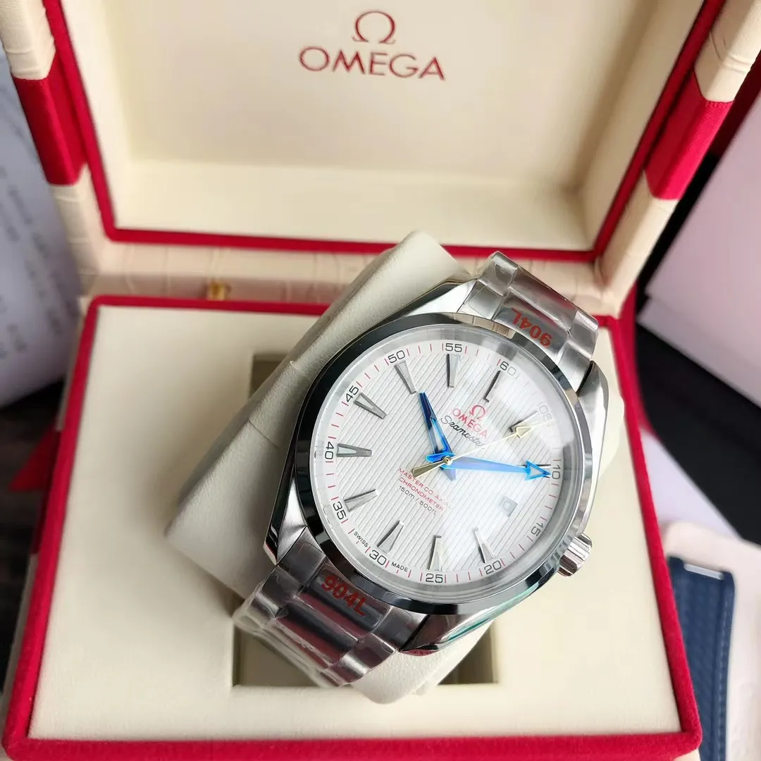 【Customized all-in-one machine】💰1720! Omega Seamaster 150-meter watch [Ocean charm, classic hot model] The classic and timeless design is very characteristic of the Omega brand [Movement] Equipped with the imported brand new Citizen 9015 all-in-one automatic mechanical movement, accurate and durable, highly recognized by watch friends [Case] 316L stainless steel case, modified and beautiful body, original consistent 41.5mm diameter, curved dial, depth waterproof to 200 meters [Bracelet] imported fine steel strap Equipped with the original folding clasp of the same material, the details are synchronized with the original product ⚠️Please look for the exclusive quality produced by GD