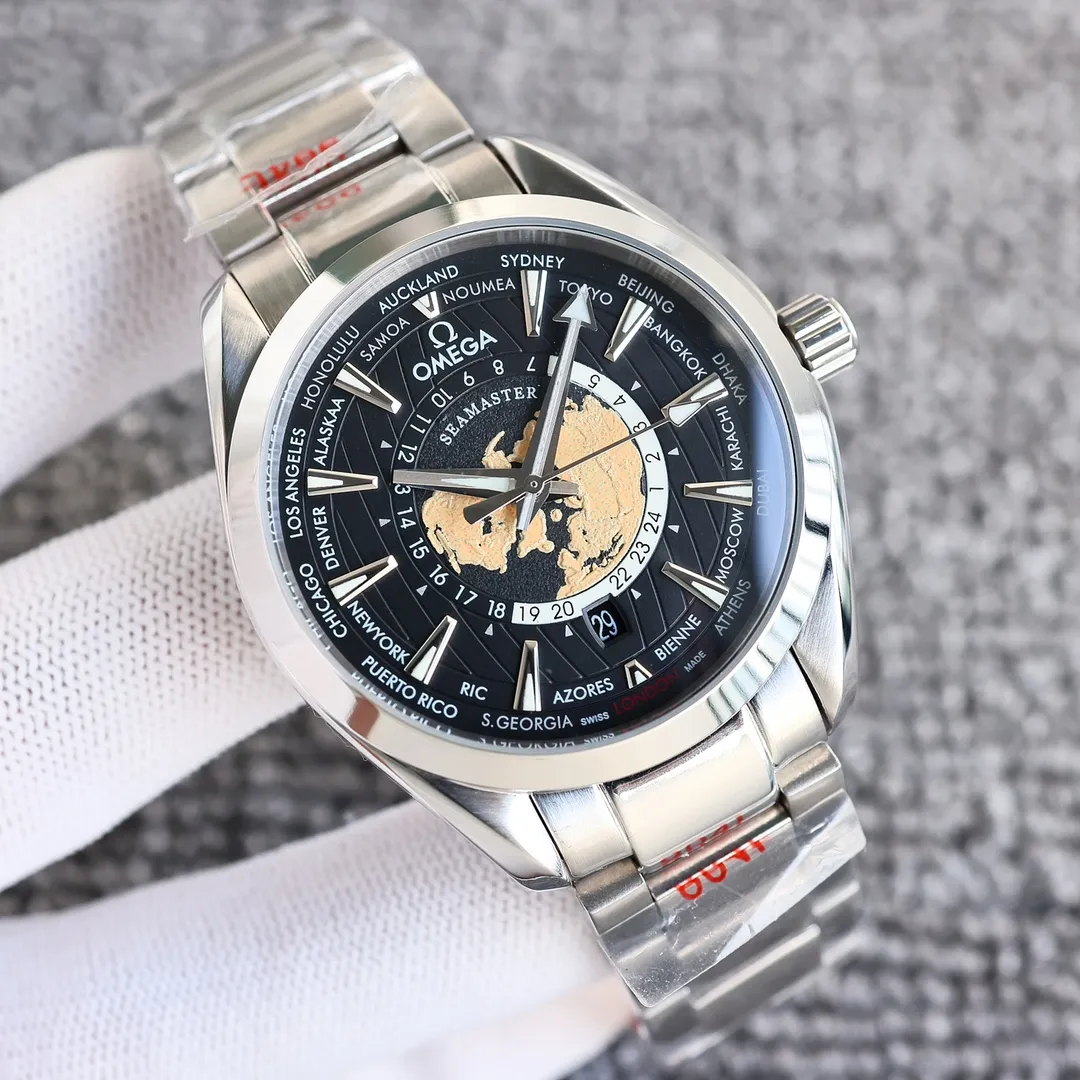 【High-end replica】💰1240! 【Customized all-in-one machine】💰1720! The Omega Seamaster Aqua Terra world time watch has become popular all over the world since its launch! The new Aqua Terra world time watch launched this year continues the exquisite craftsmanship and exquisite details of the previous model, and incorporates more advanced watchmaking technology. For watch fans who are keen on watch design, every detail of this watch is made by a famous factory. It is made of Aqua Terra style stainless steel, polished and brushed. The blue rubber strap continues the consistent design style of the Aqua Terra series. Sales have always been leading - the 150-meter series - with the launch of a new single product - breaking through the theme again: [Classic hot model to create greater glory] Brand: Omega (distinguished quality) Return of the ultimate product) Hot model type: Fine men's watch (high quality) [Seamaster 150 series] 316 stainless steel strap: Material: sapphire mirror (wear-resistant) embossed essence, vast and majestic, unique ingenuity, wrist treasure size: 40mm in diameter, 10mm thick, hot sale on the market! Welcome to reprint🔥