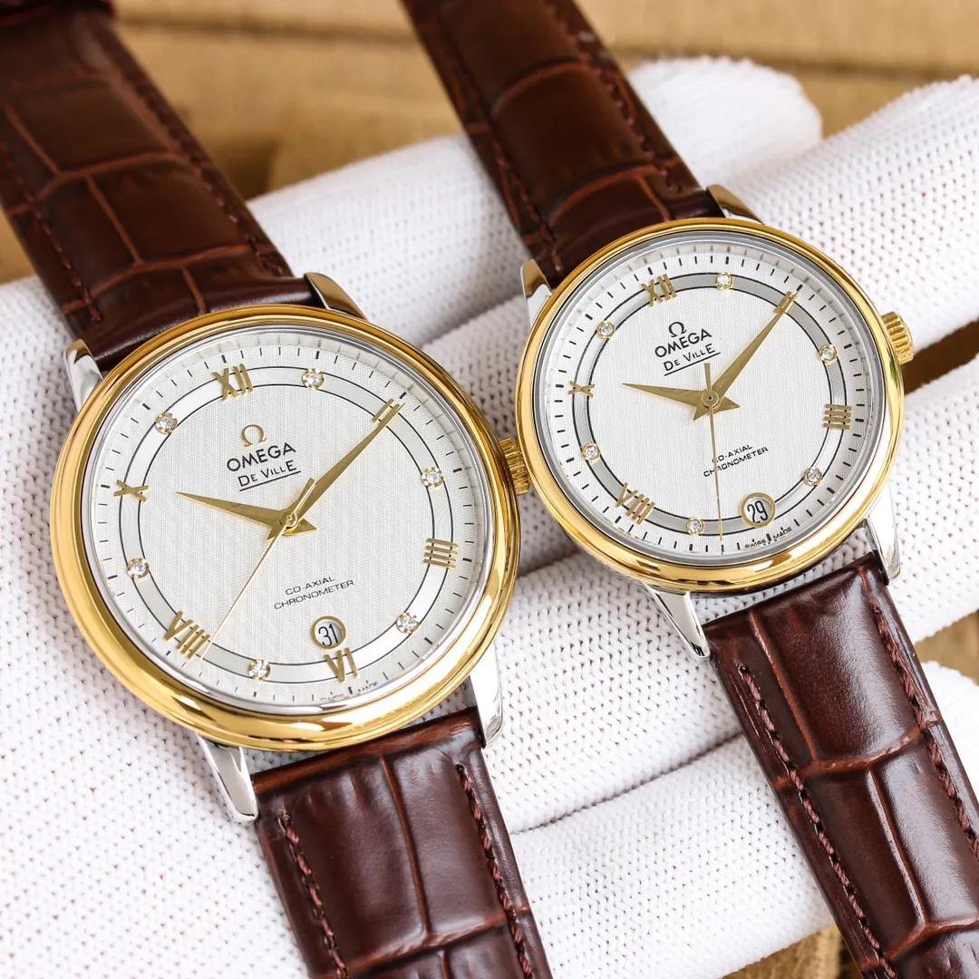 【Customized all-in-one machine】💰1720! Omega-De Ville Series-Couple Watches! Genuine mold opening from Taiwan factory, 👏The lettering is the same as the original product with sun pattern, and the curved glass is upgraded to high-definition arched double sapphire glass (clearer display, anti-scratch) 👏The back of the steel belt also has the original laser product batch number! It took 9 months to make many corrections and upgrades to create a 1:1 shell model, striving for perfection! The diameter of men's wear is 39.5mm, and the diameter of women's wear is 32.7mm👏! The style adopts imported 9015 all-in-one mechanical movement, which vibrates 28,800 times per hour, and has zero-repair® quality. The style is paired with an Italian cowhide/stainless steel strap to make the wrist more comfortable and comfortable🗣The strap body/buckle is engraved with the classic "OMEGA" logo, which is generous and classy. Real shot🔰Please pay attention to the details!