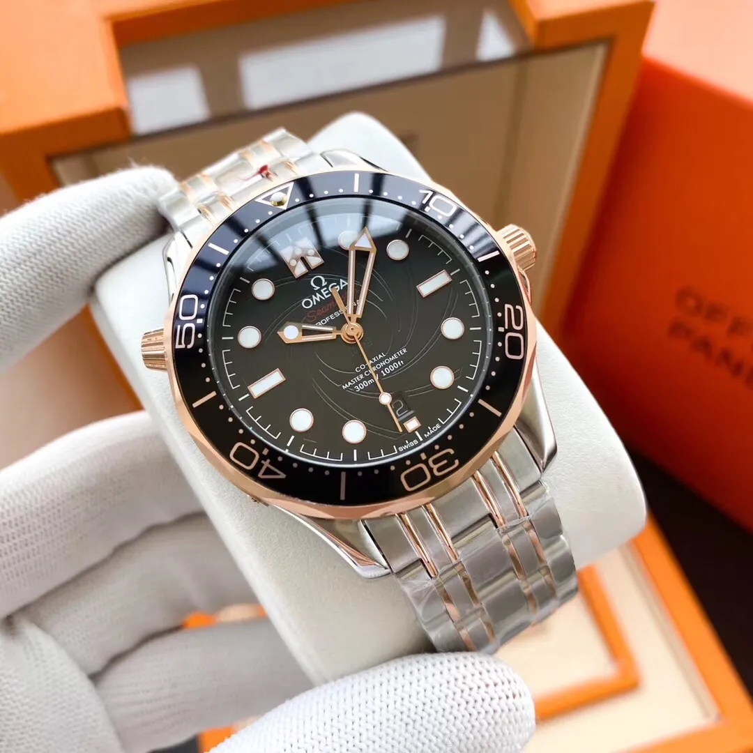 【Foreign trade import】💰1260! Omega - the most popular model of the year - Seamaster 300m Diving Watch James Bond - On Her Majesty's Secret Service, the literal 12 o'clock and 10 o'clock positions are synchronized and original ⚠️The left side of the case is the same as the original "007" exclusive metal sheet ⚠️The buckle LOGO is synchronized and original, different from the Seamaster 300m ⚠️Exclusive printing on the bottom cover glass ⚠️The only synchronized original details in its class The only synchronized original details in the market, built-in fully automatic mechanical 8800 movement. Size 42nm🔥Top quality products are constantly produced🔥