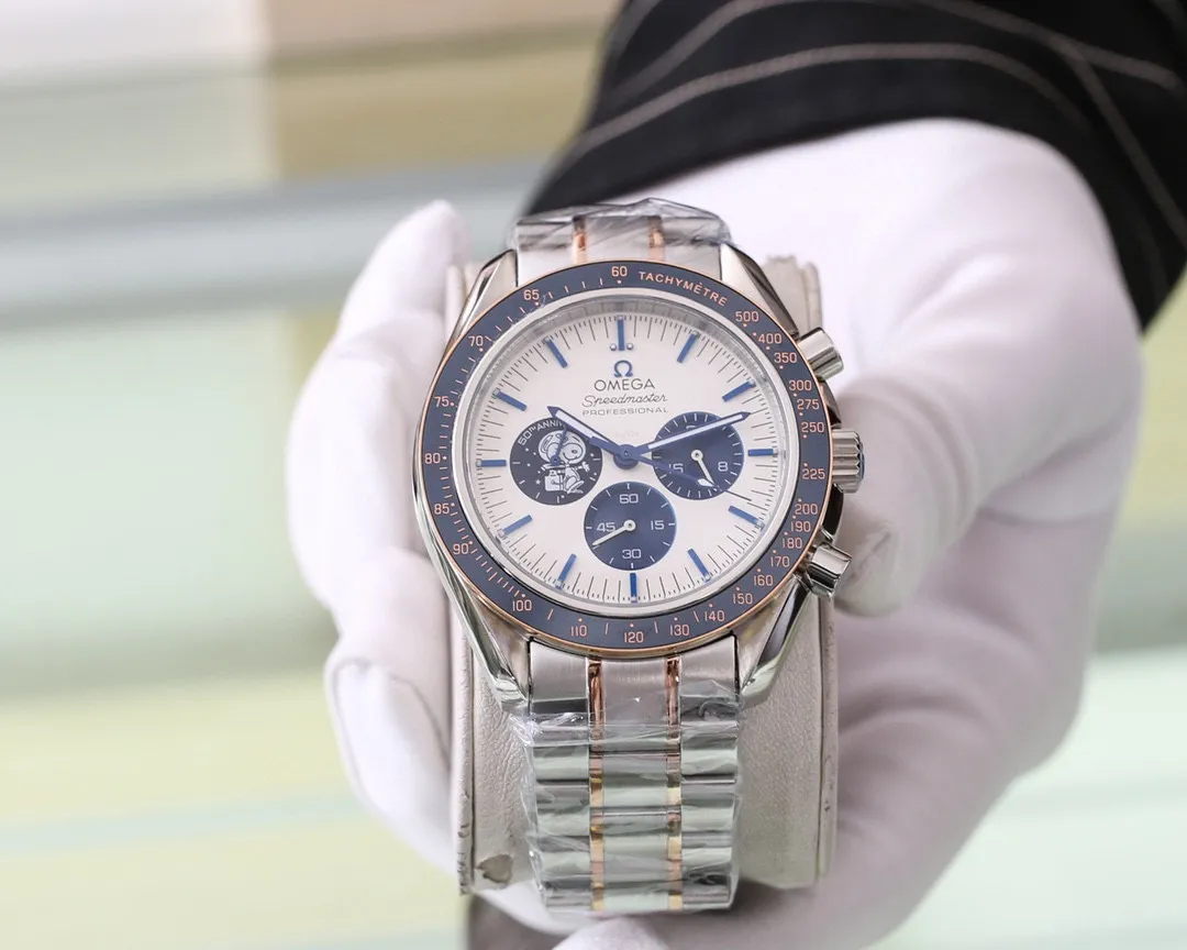【Foreign Trade Import】💰1440! The upgraded version of the OMEGA Speedmaster series is newly launched, continuing the extraordinary legend, classic literature and art, full of domineering, and equipped with imported VK quartz movement! Imitation 7750 running seconds function (zero repair) diameter 42mm, thickness: 12mm, mineral super mirror, 316L steel material, Italian calfskin, original snaps, welcome to order! Welcome to reprint!