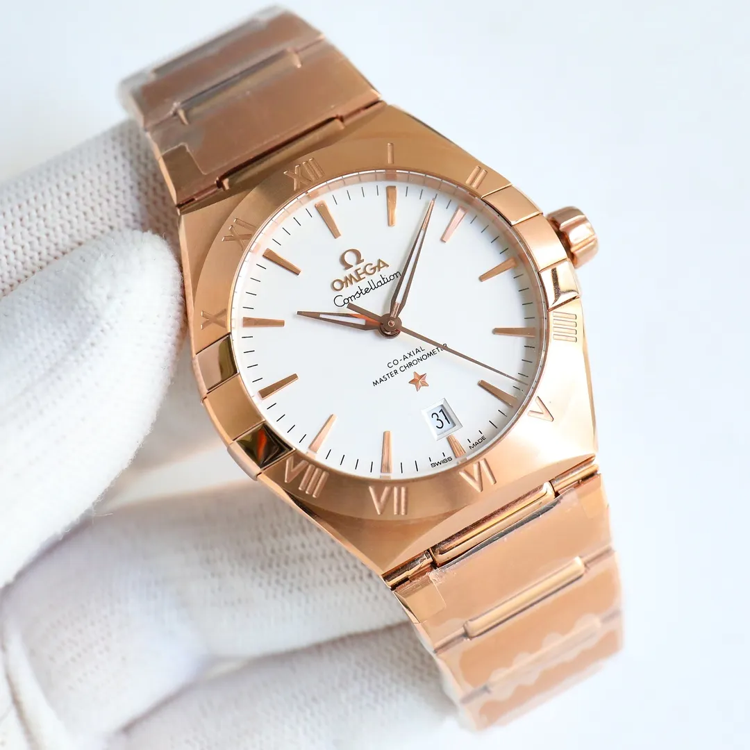 The new 39 size Omega Constellation Series CM2 "The highest version on the market, original mold opening" is extraordinary in the name of classic. The 39mm Omega fifth-generation Constellation series men's watch perfectly displays the unique charm of the Constellation series. The sun-patterned dial and classic “claw” design have an extraordinary texture that is timeless and charming. The Roman numeral scales engraved on the bezel, the hands, constellation logo and hour scales made of 18K gold make the watch full of noble temperament. The performance of the black balance wheel of the 8800 movement is more stable. A watch suitable for formal occasions can allow you to easily cope with the workplace, socialize, and match with formal attire and leisure to show your masculine charm! "The high version has a unique and unique milestone, which allows you to distinguish it from other factory versions in the following five points", 1. The sunray pattern dial scale bar nail tail drawing process is consistent with the original product, other factory versions do not have or are not obvious, 2. Stick-shaped hour markers The middle part of the needle tail is brushed, which is the same as the original product. It is self-evidently difficult. Other factory versions do not have it. 3. The half-moon section below the 6.12 digit of the case and the connection between the strap and the original product have the same effect as the original product. It is very challenging. The case The straps have also been treated with A-level anti-fingerprint processing. Other factory versions have inconsistent cross-sections and strap connections with genuine products and do not have anti-fingerprint processing. 4. The position of the steel strap buckle can be adjusted telescopically. The S point is normal and the L point is extended. It is synchronized with the genuine product and is the only one. One company, bringing you a better and more comfortable wearing experience, 5. The market's first silk-forged embossed surface technology, striving to use genuine products as the benchmark, it took 18 months to overcome difficulties, just to present a more authentic and attractive watch, making playing with watches a pleasure!