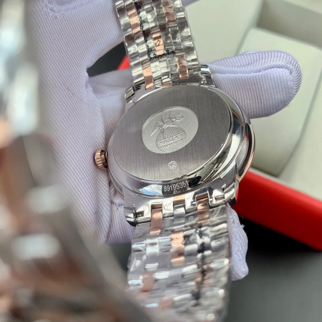 【High-end replica】💰1160! 【Customized all-in-one machine】💰1640! Omega's new arrival🔥🔥As a star hot-selling product✨✨basic model, the Diefei series⌚️⌚️ is favored by consumers with its classic and elegant design, and it is also the first choice for business! Reasons for recommendation: [Design]: This is the basic model of the Diefei series. It has an all-stainless steel case with the same brushed dial. The three hands are matched with the classic design of the 3⃣️ dot calendar window. The bottom cover is also engraved with the "God of Time" (a super primitive god from ancient Greek mythology, interpreting Omega's unique romantic meaning of time). A variety of dial elements are optional, and the steel skin is perfectly replaced. The simple atmosphere is suitable for different occasions, and the overall style is more youthful and energetic! [Configuration]: It adopts the imported Citizen 8215🇯🇵/9015 all-in-one movement, which has zero faults and more accurate travel time. The sapphire glass mirror is scratch-resistant and wear-resistant, the crown is polished to a perfect arc, and the brand logo "Ω" is clearly visible. [Size]: 39.5mmx11mm The overall appearance is elegant and gorgeous. Its style is suitable for formal wear, simplicity, fashion, literature and art, leisure, etc. It is the best choice for daily commuting and business negotiations! Welcome to order, make sure the quality🥂Worry-free after-sales🌹🌹