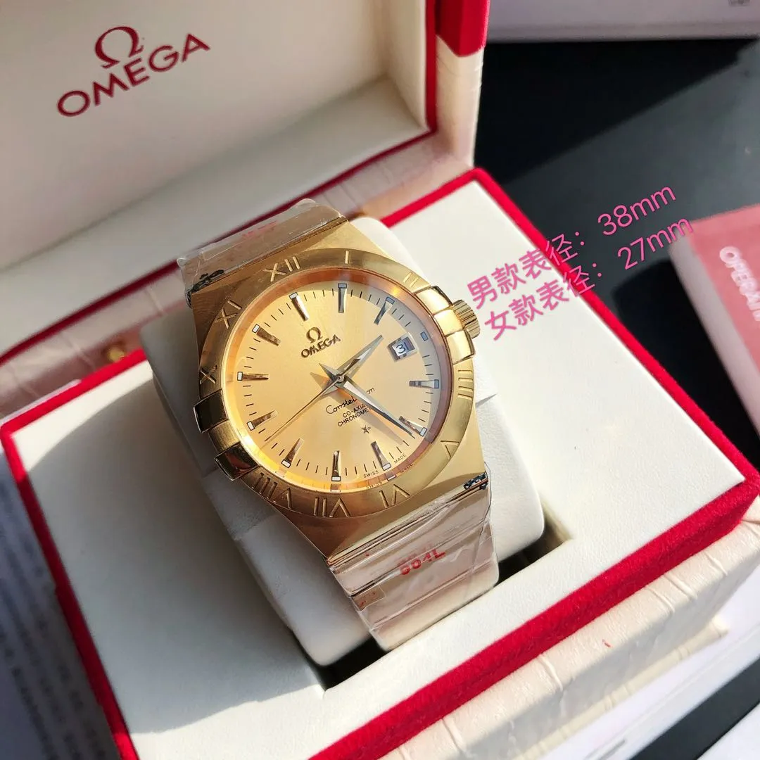 【High-end replica】💰1240! Omega Constellation Series Couple Watch Men's Size: 38/10.5mm Women's Size: 27/10.5mm [Annual masterpiece, classic hit] In 2022, GD produced another full series of high-quality products to fill the gap-Omega Constellation Series fully automatic mechanical watches, which have been sharpened for ten years and never give in! Another high-quality, ultra-affordable representative work produced by GD once again refreshes the "genuine appearance details, built-in new Citizen movement" [Movement] GD produces the entire network's exclusive replica Constellation series men's watch equipped with 💯 The new Citizen 8215 automatic mechanical movement, and the women's watch is equipped with 💯 The new Citizen 6T51 automatic mechanical movement, exclusive correction of the 8501 original automatic hammer, the kinetic energy of the movement is durable, and the travel time is accurate, ⭕️ Reworked [Case] 💯 Super waterproof, you can swim with confidence 🚰 316L stainless steel case, CNC cutting process for the same material bracelet, perfect shell shape and joints, replica craftsmanship, the thinnest workmanship of the same level of movement‼ ️ Equipped with a high-quality Swarovski crystal diamond ring (not an ordinary pickaxe stone), which is colorful in the sun [Details] The original strips and diamond sides are optional, and the original ones are all the same color. The bracelet is equipped with the only original folding clasp in its class, and the sapphire anti-scratch glass mirror reads clearly. [Inventory] 1000+ in the whole series, long-term replenishment supply