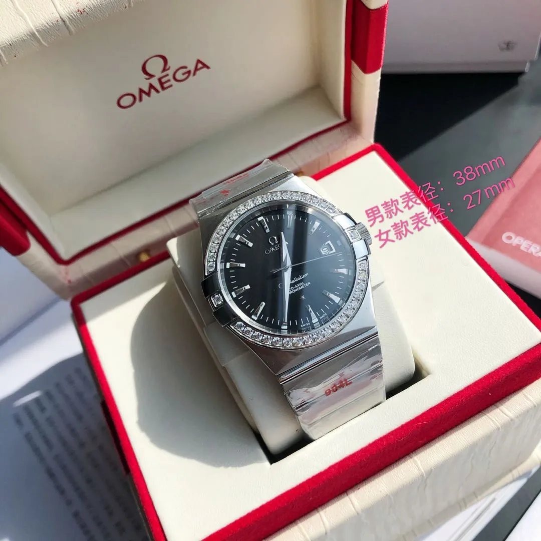 Constellation series couple watch. Men's size: 38/10.5mm. Women's size: 27/10.5mm [Annual masterpiece, classic hit] In 2020, GD produced another full series of high-quality products to fill the gap-Omega Constellation series fully automatic mechanical watch. It has been sharpened for ten years and never gives up! Another high-quality, ultra-affordable representative work produced by GD once again refreshes the "genuine appearance details, built-in new Citizen movement" [Movement] GD produces the entire network's exclusive replica Constellation series men's watch equipped with 💯 The new Citizen 8215 automatic mechanical movement, and the women's watch is equipped with 💯 The new Citizen 6T51 automatic mechanical movement, exclusive correction of the 8501 original automatic hammer, the kinetic energy of the movement is durable, and the travel time is accurate, ⭕️ Reworked [Case] 💯 Super waterproof, you can swim with confidence 🚰 316L stainless steel case, CNC cutting process for the same material bracelet, perfect shell shape and joints, replica craftsmanship, the thinnest workmanship of the same level of movement‼ ️ Equipped with a high-quality Swarovski crystal diamond ring (not an ordinary pickaxe stone), it is colorful under the sun [Details] The original strips and diamond sides are optional, and the original ones are all the same color. The bracelet is equipped with the only original folding clasp in its class, and the sapphire anti-scratch glass mirror reads clearly [Inventory] 1000+ in the whole series, long-term replenishment supply ⚠️Please look for the exclusive quality of GD products
