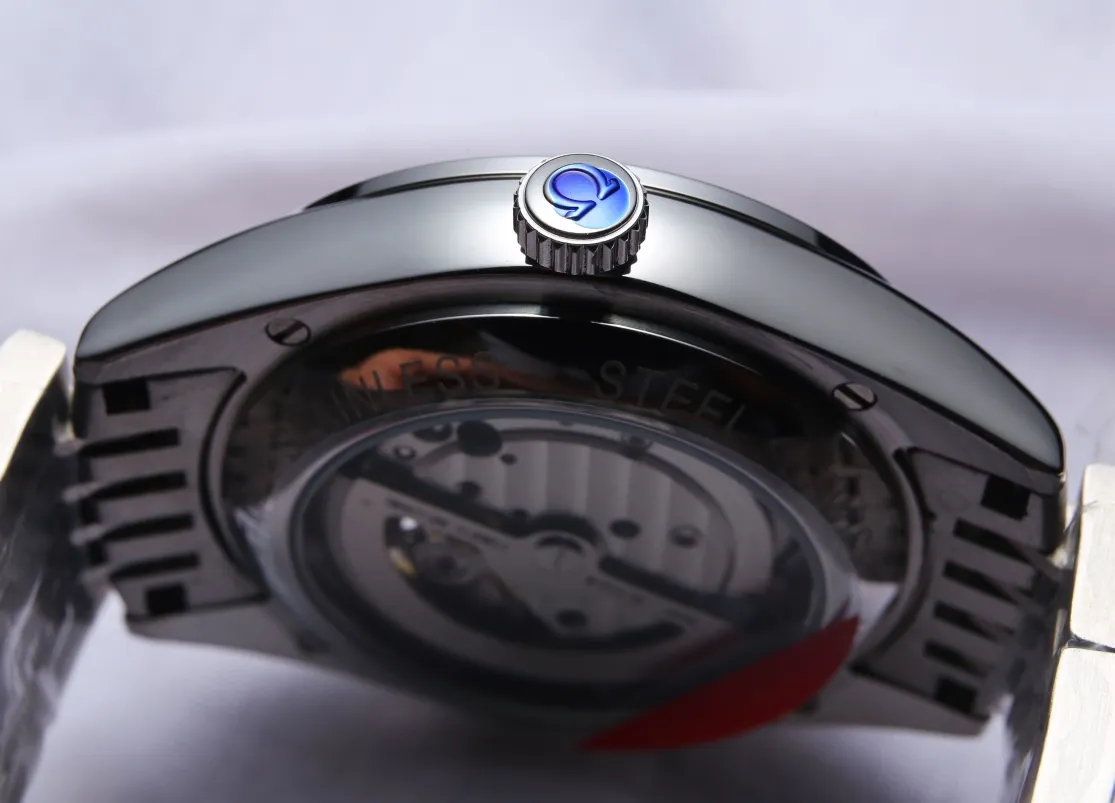 Omega - OMEGA's latest recommendation, equipped with a customized version of the original imported 82s7 movement (0 repairs and 0 after-sales), 9-digit 24-hour display, 5-digit small seconds design, 7-digit hollow window, the movement of the movement can be seen at a glance. It can store power for over 48 hours and is waterproof to a depth of 50 meters. [Case]: 316 fine steel (high-quality workmanship), top CNC cutting technology strives for perfect shell shape [Watch strap]: Italian imported cowhide strap/stainless steel bracelet [Movement]: imported 82s7 fully automatic mechanical movement (stable running time) [Glass]: advanced reinforced coated mirror [Size]: diameter 40mm, thickness 12mm (focus on original new machines) Focus is an attitude, produced by JH!