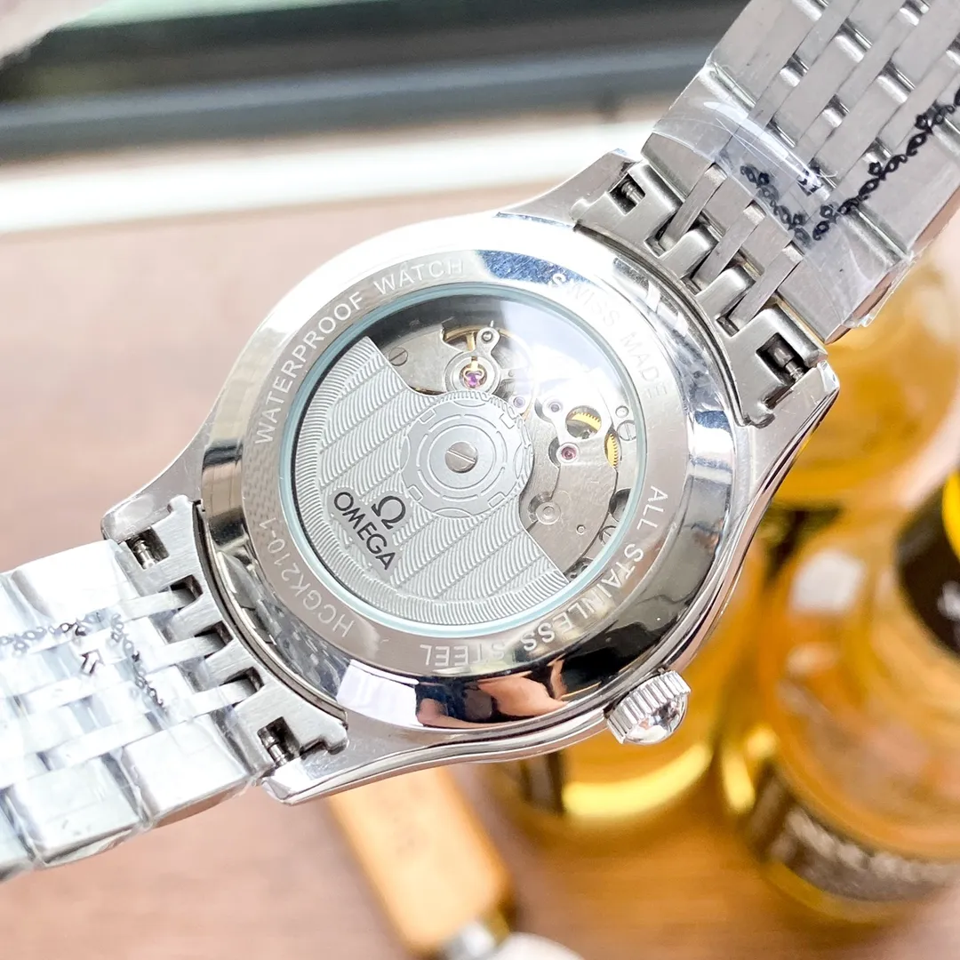 【High-end replica】💰1240! OMEGA-OMEGA🏅🏅 Type: Men's watch🎉🎉 Case: Top version 316 stainless steel L Strap: Imported calfskin strap/316L stainless steel strap Movement: Fully automatic imported Citizen 8215 mechanical movement⚙️ Mirror: Mineral scratch-resistant mirror glass Size: 42mm in diameter, 12mm thick 🍷Exquisite inheritance of real effects, quality assurance! ‼ ️The elegant style instantly enhances the charm of men and is a symbol of taste and noble life!