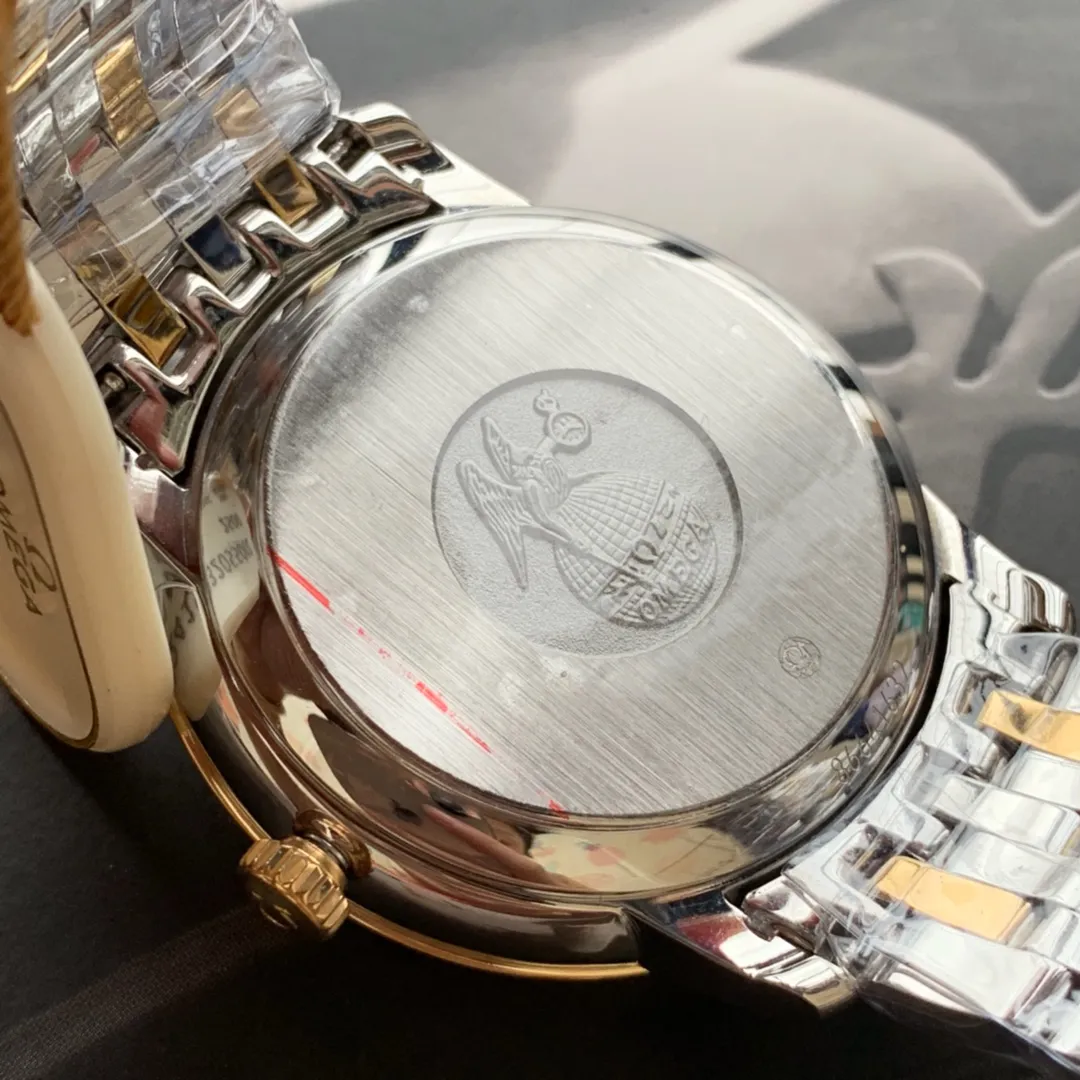 【High-end replica】💰1840! Omega has overcome many difficulties to create a perfect De Ville that is durable for 10 years. Every detail is comparable to the original. Accessories are completely interchangeable with the original. It has always used the mode of buying molds to make perfect replicas. It has the exclusive automatic retractable original buckle that is consistent with the original. De Ville is a witness to the comprehensive strength of Factory F🏅️🏅️ Shocking launch🎈🎈The launch is the biggest benefit to thousands of watch lovers🎈🎈 When it comes to the Omega De Ville series, the first thing that comes to mind is its dignified, elegant, simple, simple and unobtrusive appearance. Although simple, it is very delicate. The watches in this series are worn with a steady, cautious and prudent character. Configuration parameters: Brand: Omega Series: Die Fei series Movement: Citizen 8215 new machine imported from Japan Case material: 316L fine steel CNC engraving Ultra-precision Waterproof depth 100 meters🏊‍♀️🏊🏊 Literal: The latest version of the De Ville orbit literal, the word nails are butt welded and inlaid with the same process as genuine products (the first in the industry) Table diameter: 39.5*9.7mm (the only one on the market that is consistent with the genuine product) Product grade: Super A Glass: Imported sapphire glass (0 difference in exposure and transparency with the original) Belt: Genuine American alligator leather strap (black/brown): 316L steel professionally polished by top masters/gloss/smoothness/comfort/the same quality as genuine buckles: original easy-strap pin buckle Steel buckle: original mold opening Same technology, same functions "Self-retractable" Bottom cover: Brushed process ➕The fineness of the embossed LOGO can be enlarged and refined.