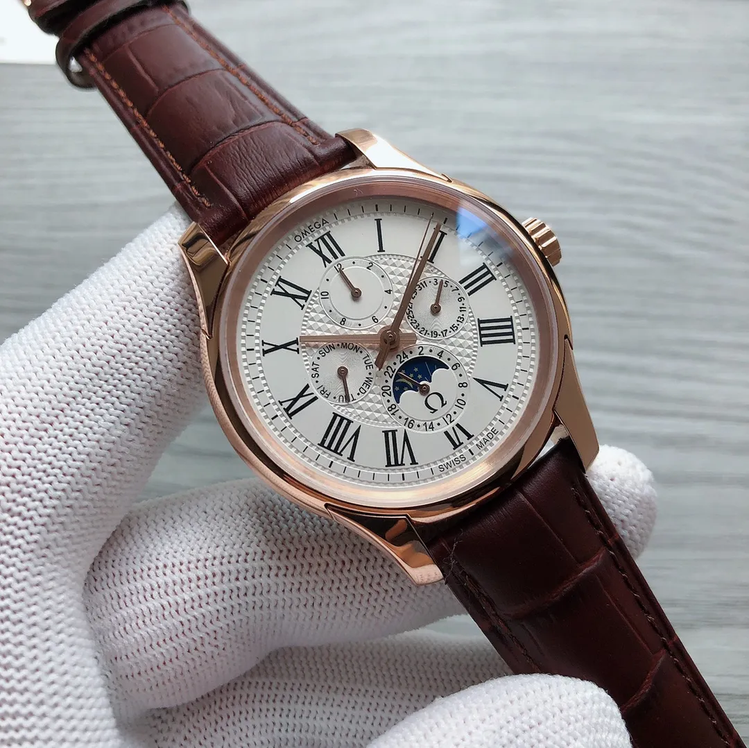 【Foreign trade import】💰1360! OMEGA 🎮X1 Diefei Elegant Series, 39.5mm complex function watch, classic and elegant design, attracting many loyal supporters. This series of watches is simple in style, elegant and gorgeous in appearance, showing eye-catching and timeless beauty. 🎮Roman scale dial, three-hand display, calendar week, month and 24-hour moon phase function, equipped with Omega 2628 coaxial movement inside. The classic and timeless design makes each timepiece the perfect match for any outfit. 🎮Sanjie exquisitely recommends men’s fully automatic mechanical watches. SJ carefully creates ultra-realistic photo shoots for you.