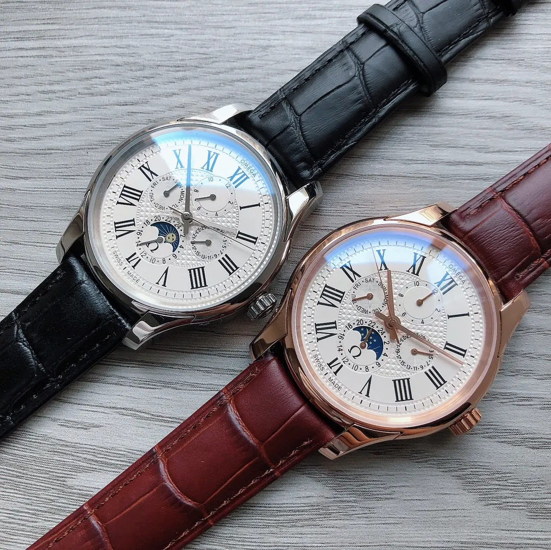 【Foreign trade import】💰1360! OMEGA 🎮X1 Diefei Elegant Series, 39.5mm complex function watch, classic and elegant design, attracting many loyal supporters. This series of watches is simple in style, elegant and gorgeous in appearance, showing eye-catching and timeless beauty. 🎮Roman scale dial, three-hand display, calendar week, month and 24-hour moon phase function, equipped with Omega 2628 coaxial movement inside. The classic and timeless design makes each timepiece the perfect match for any outfit. 🎮Sanjie exquisitely recommends men’s fully automatic mechanical watches. SJ carefully creates ultra-realistic photo shoots for you.