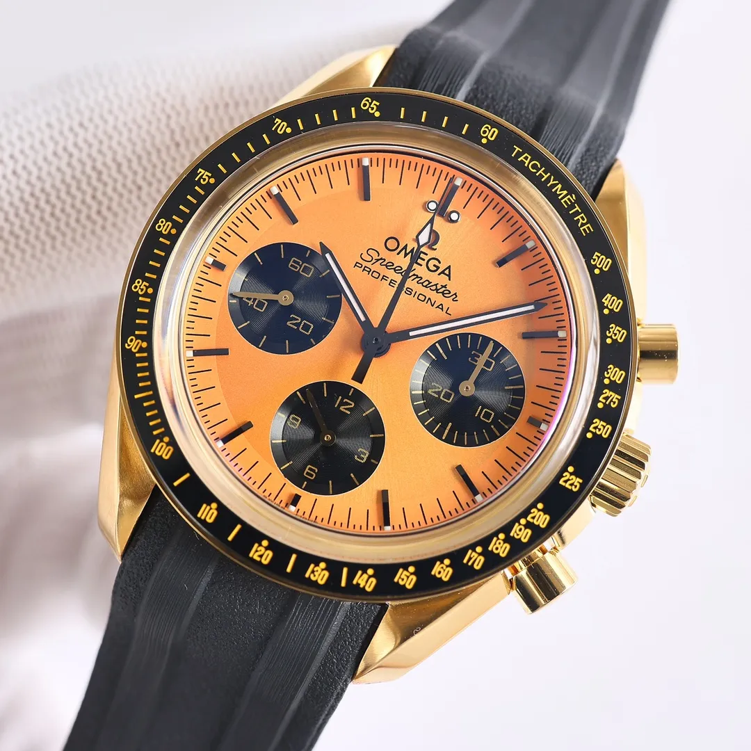 Omega Speedmaster 310.62.42.50.99.001 Gold Speedmaster OB2 is equipped with Omega's new generation 3861 manual chronograph movement, coaxial escapement, silicon hairspring, Master Chronometer certification, and high anti-magnetic. The design of this moon watch is inspired by the style of the fourth generation Speedmaster watch. The case diameter is 42 mm. The watch is equipped with an integrated black rubber strap and uses Moonshine Made of 18K gold, the color is elegant and timeless. It is equipped with a Moonshine 18K gold stepped dial, showing a sun-ray polished effect. The small dials and hour markers are blackened. The black ceramic bezel is decorated with a tachymeter scale made of OMEGA Ceragold technology, and has the iconic Dot Over Ninety of the early Speedmaster watch. It uses new materials to pay tribute to the Speedmaster’s glorious history of landing on the moon.