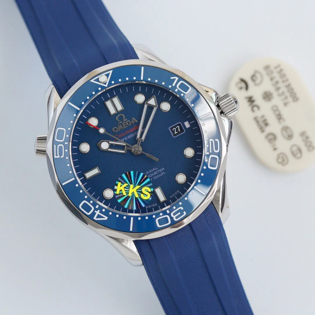 Brand new KKS factory three codes in one, unique packaging, exclusive coding, the steel strap is adjustable with a fine-tuning buckle, high-end quality, high profit, welcome to experience, 100% waterproof and swimmable. Hot model returns 🔥 Hot model returns 🔥 Hot model returns 🔥 KKS new products are launched Three codes in one, exclusive quality, exclusive packaging, always adhering to practical value, there is no best, only a better upgrade concept, pushing the entire series of Omega Seamaster watches to the top again! In 2020, the official highly recommended Seamaster series 300-meter diving watch has exclusive quality on the entire network. [Movement] Equipped with 💯 brand new Japanese original Citizen 8215 automatic mechanical movement, original see-through design, corrected movement 8500 restoration all-in-one machine, 0️⃣repair, accurate running time, strong practicality, 100% waterproof [Glass] Double-bright Sapphire shock-proof and scratch-proof glass Equipped with arched wear-resistant and scratch-resistant glass, it is three-level waterproof and can swim with confidence🏊, watch diameter 39.5/11mm [Case] Made of 316L stainless steel case, equipped with the only original ceramic one-way rotating chronograph ring in its class [Belt] The buckle is polished from 316L fine steel, imported Italian cowhide and imported frog glue to show the endless quality. It is equipped with the only original Omega stretch buckle in its class, which can be finely adjusted. It is the best value in its class. Please certify the exclusive KKS details. The KKS exclusive quality code is 80456374. Welcome to compare the quality.