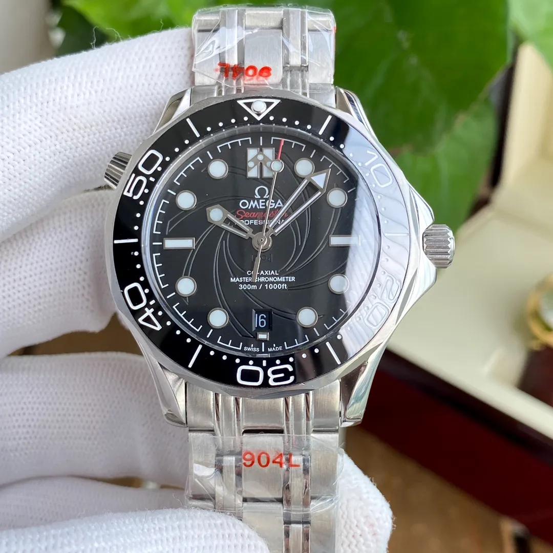 【Foreign trade import】💰1160! OMEGA-OMEGA🏅🏅 Type: Men's watch🎉🎉 Case: Top version 316 stainless steel L Strap: 316L stainless steel strap Movement: 8215 Citizen mechanical movement ⚙️ Mirror: High-end double-push Sapphire mirror glass Size: 40mm in diameter, 11mm thick ⭐"Original single molded pin buckle, ice blue luminous, steel belt buckle can be fine-tuned Calendar disk color official website synchronization ”⭐ 🍷Exquisite inheritance of real effects, quality guaranteed! ‼ ️The elegant style instantly enhances the charm of men and is a symbol of taste and noble life!