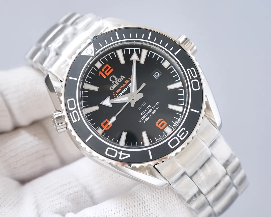 Taiwan factory 💰1720! Top replica 💰2700! Omega Planet Ocean 600 meters, the entire series of watches once again reaches the top! Five codes in one, warranty card, diamond card, observatory certification card, hang tag, etc. Exclusive number 87895505, exclusive quality, exclusive packaging. In 2021, the official website strongly recommends the exclusive quality of the Seamaster series 600-meter diving watch. [Model] 215.32.44.21.01.001 [Movement] Equipped with 8900/8906 automatic mechanical movement, original see-through design, corrected movement, accurate running time, strong practicality, 100% waterproof [Glass] With arched wear-resistant glass, diameter 43.5mm, thickness 15.5mm [Case] Made of 316L stainless steel, post-processed and polished, equipped with the only black sand ceramic ring in its class with an original one-way rotating timing ring. [Watch strap] Belt/tape/steel strap, buckle steel strap 316L fine steel brushed and polished, Italian imported cowhide with imported frog glue, steel strap with same-class original Omega stretch buckle, fine-adjustable buckle, same-class value, please certify the exclusive details, the exclusive quality code is 87895505 Authentic copy-Reprint🔥Top product, high quality products constantly🔥