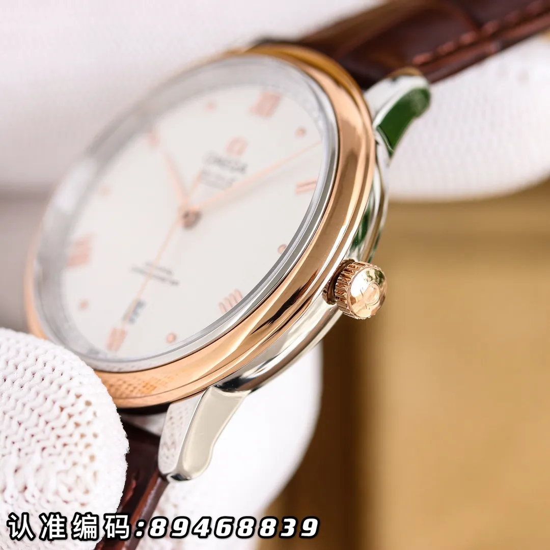 【Customized all-in-one machine】💰1720! Omega-De Ville Series-Men's Watch! Genuine mold opening from V Factory in Taiwan, 👏The lettering is consistent with the original product and the sun pattern is used, and the curved glass is upgraded to high-definition arched double sapphire glass (clearer display, anti-scratch) 👏The back of the steel belt is also synchronized with the original laser product batch number! It took 9 months to make many corrections and upgrades to create a 1:1 shell model, striving for perfection! Diameter 39.5mm. 👏! The style adopts the original imported 9015 All-in-One® movement, which vibrates 28,800 times per hour, and has zero repair quality. ✅The style is matched with Italian cowhide to make the wrist more fit and comfortable. 🗣The strap body/buckle is engraved with the classic "OMEGA" logo, which is generous and classy. Real shot🔰Please pay attention to the details!
