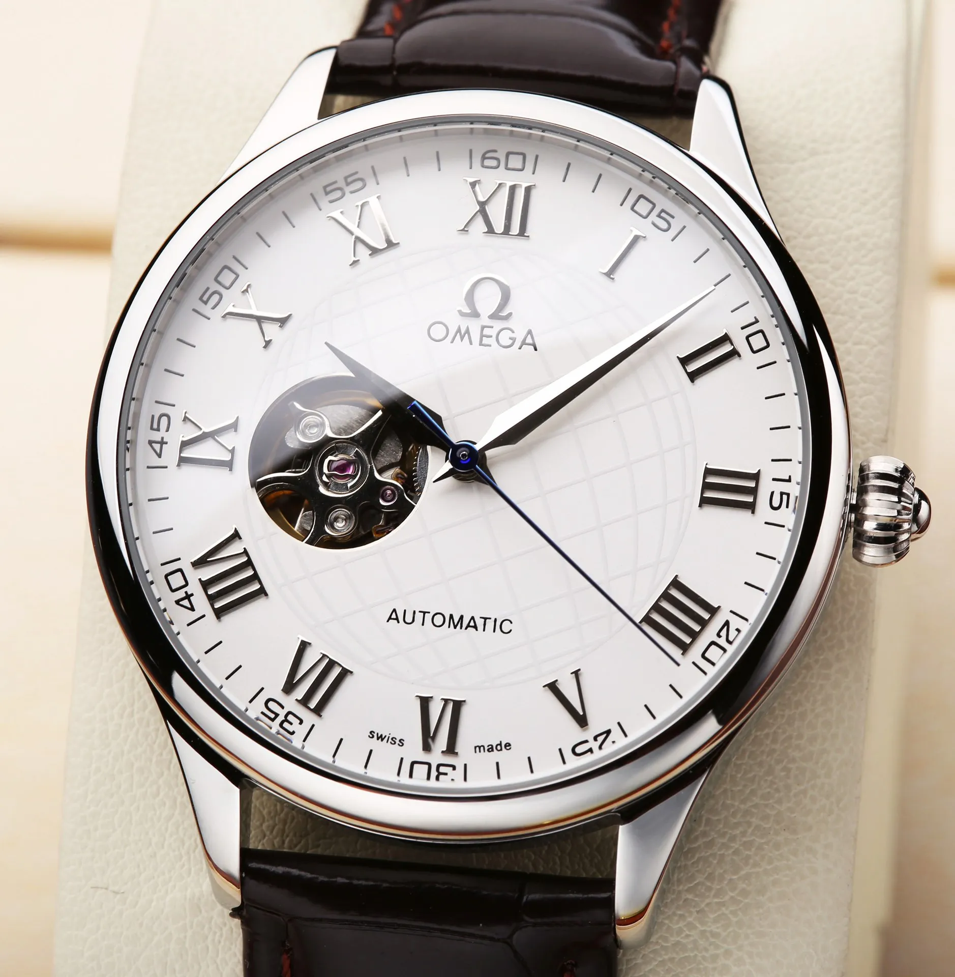 【High-end replica】💰1520! OMEGA, men's watch, equipped with fully automatic Citizen 8215 mechanical movement imported from Japan, 9-position flywheel design, large 3-pin simple design, fashionable and versatile... Diameter 42/12mm, equipped with stainless steel case (finely polished), steel belt/belt optional, mineral glass mirror! Perfect workmanship interprets the essence of classics, simple and elegant, a must-choice for male idols! (Focus on original new machines) Don’t forget the original intention ~, JH...!