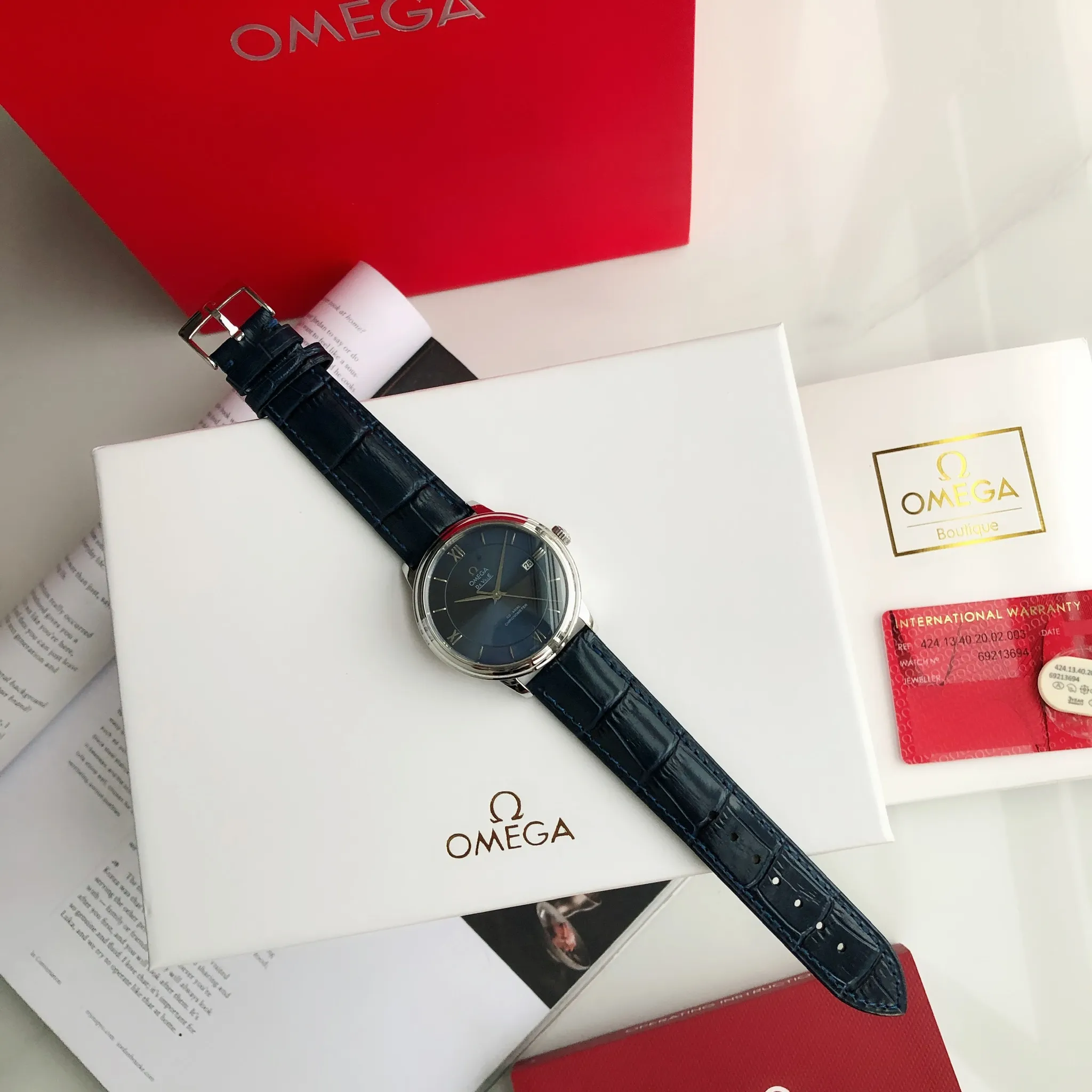 【High-end replica】💰1160! 【Customized all-in-one machine】💰1720! 2023 upgraded blockbuster model - Omega Butterfly De Ville series men's watch [Casual, simple and classic hot model] After the De Ville series was discontinued last year, the factory persisted in adhering to the concept of providing better prices and being more people-friendly. It spent nearly a year strictly controlling and selecting high-quality suppliers of various accessories. Thanks to the strong support of a replica factory, it has worked hard to create today's upgraded and high-quality products at the same price‼ ️ This upgrade uses the same-level lettering from a certain factory, corrects the original synchronous stretch clasp, and passes the factory damage test to ensure excellent quality [Movement] Equipped with zero repair 💯 Brand new Citizen 9015 all-in-one automatic mechanical movement, precise travel time and long-lasting, highly recognized by watch friends [Case] 316L stainless steel case, modified and beautiful body The bottom cover is embossed according to the original synchronized track text. The 39.5mm shell size adheres to the same original details. Curved dial. 100-meter depth waterproof. Scratch-resistant sapphire mirror. [Bracelet] Use 316L stainless steel bracelet with original folding stretch buckle of the same material or calfskin strap. This picture is a real shot of a customized all-in-one machine!