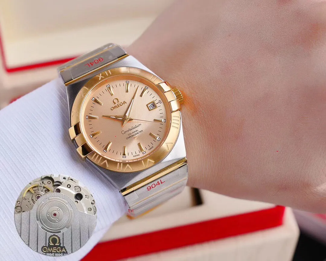 [High-end replica] 💰1920 one! OMEGA-OMEGA‼ The Constellation series displays a timeless and charming design concept with its famous "Griffes" and eye-catching dial. Elegant "Clous de Paris" literal design, calendar display function at 3 o'clock. Men's model: built-in imported 9015 movement mechanical (zero repair). Female model: built-in imported 9015 movement mechanical (zero repair)...Swiss quality 100% super waterproof luminous sapphire glass back design, size male 38mmx10.5, female 27mmx10.5 🔥Top product Excellent products 🔥