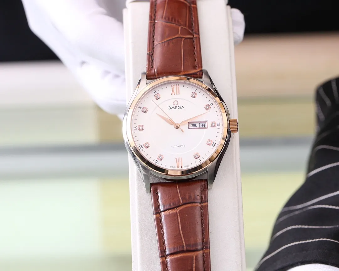 【Foreign trade import】💰1260! Omega, an elegant gentleman, is even more beautiful in person! 🔥Type: Exquisite men's watch (more excellent) best design 🔥Strap: real cowhide strap (more comfortable) for real men to wear 🔥Movement: super top mechanical movement (more stable) perpetual motion 🔥Material: mineral super strong mirror (more wear-resistant) Smart style, strong sense of thickness Special design Return with great reputation Size: 42mm in diameter and 12mm thick Smart launch! Welcome to reprint!
