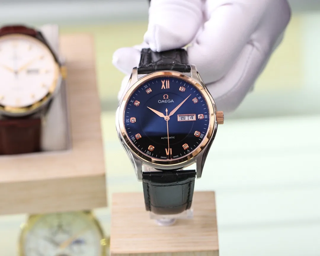 【Foreign trade import】💰1260! Omega, an elegant gentleman, is even more beautiful in person! 🔥Type: Exquisite men's watch (more excellent) best design 🔥Strap: real cowhide strap (more comfortable) for real men to wear 🔥Movement: super top mechanical movement (more stable) perpetual motion 🔥Material: mineral super strong mirror (more wear-resistant) Smart style, strong sense of thickness Special design Return with great reputation Size: 42mm in diameter and 12mm thick Smart launch! Welcome to reprint!
