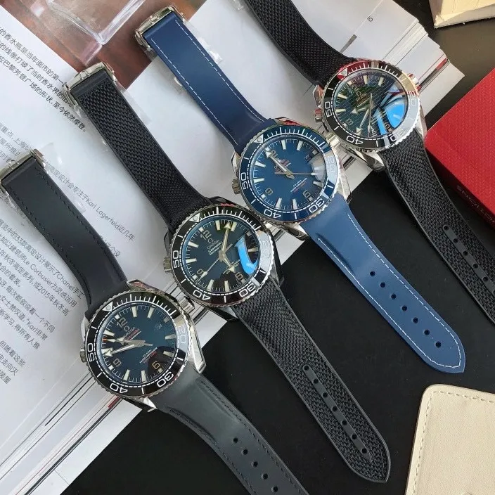 High-end replica 💰1240! TW Taiwan Factory💰1720! 2024 new customized Omega Seamaster series 600-meter America's Cup limited edition diving watch has arrived. It is exclusively customized with original synchronization details. Each watch number is engraved with an identification number and will never be repeated. The ceramic bezel is unique to the entire network. It has a Citizen movement internally and the external repair details are synchronized with the original. [Movement] Equipped with 💯 Brand new Japanese original 9015 automatic mechanical movement, 0️⃣ repair, accurate running time, strong practicality [Case] Made of 316L stainless steel, electroplated in the vacuum furnace of the entire network, equipped with the only original ceramic one-way rotating chronograph ring in its class [Bracelet] Official synchronous rubber strap or 316 stainless steel chain of the Seamaster 600m Diving Watch produced by GD, with the only original push-pull adjustable clasp in its class ⚠️Please look for the exclusive quality of GD products