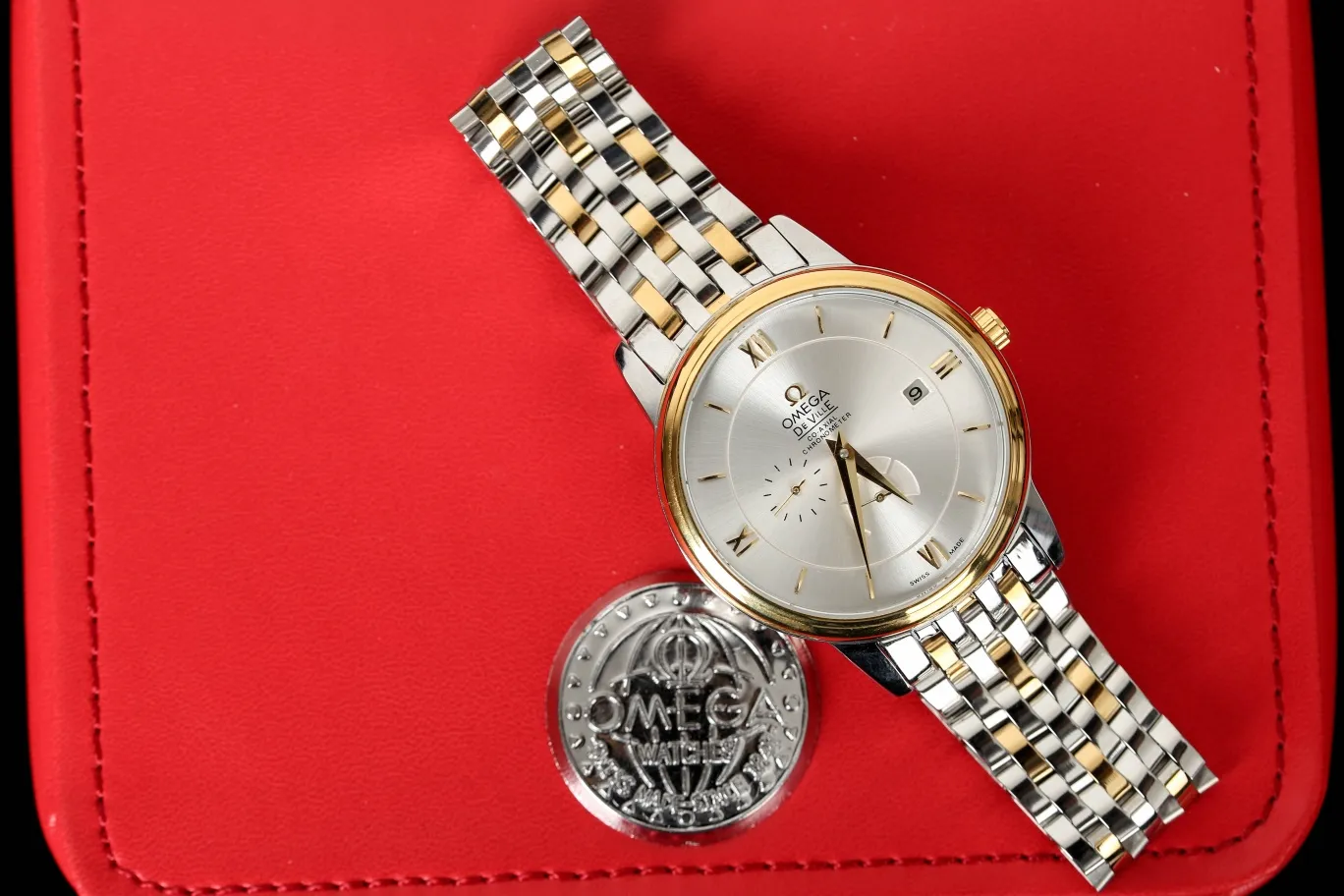 【Foreign trade import】💰1160! Omega - OMEGA classic butterfly handsome four-pin multi-function ⌚️6 o'clock power display, 9 o'clock small seconds function, fine men's watch, noble and elegant~gentleman style, high-end mineral scratch-resistant mirror glass, equipped with 316L stainless steel case, stainless steel strap, fully automatic imported mechanical movement Size: 40mm × 11mm The pinnacle of the watch💥beyond the ordinary, crafted with exquisite craftsmanship! Come and order now🍷