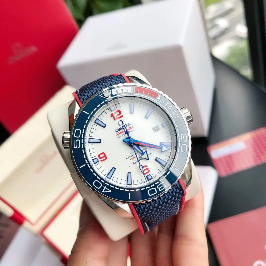 High-end replica 💰1240! TW Taiwan Factory💰1720! 2024 new customized Omega Seamaster series 600-meter America's Cup limited edition diving watch has arrived. It is exclusively customized with original synchronization details. Each watch number is engraved with an identification number and will never be repeated. The ceramic bezel is unique to the entire network. It has a Citizen movement internally and the external repair details are synchronized with the original. [Movement] Equipped with 💯 Brand new Japanese original 9015 automatic mechanical movement, 0️⃣ repair, accurate running time, strong practicality [Case] Made of 316L stainless steel, electroplated in the vacuum furnace of the entire network, equipped with the only original ceramic one-way rotating chronograph ring in its class [Bracelet] Official synchronous rubber strap or 316 stainless steel chain of the Seamaster 600m Diving Watch produced by GD, with the only original push-pull adjustable clasp in its class ⚠️Please look for the exclusive quality of GD products
