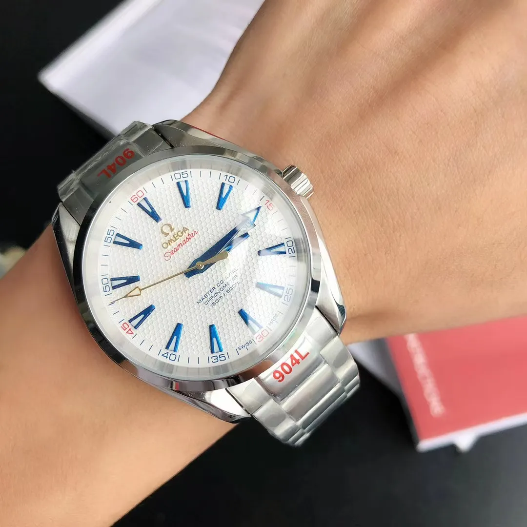 【Customized all-in-one machine】💰1720! Omega Seamaster 150-meter watch [Ocean charm, classic hot model] The classic and timeless design is very characteristic of the Omega brand [Movement] Equipped with the imported brand new Citizen 9015 all-in-one automatic mechanical movement, accurate and durable, highly recognized by watch friends [Case] 316L stainless steel case, modified and beautiful body, original consistent 41.5mm diameter, curved dial, depth waterproof to 200 meters [Bracelet] imported fine steel strap Equipped with the original folding clasp of the same material, the details are synchronized with the original product ⚠️Please look for the exclusive quality produced by GD