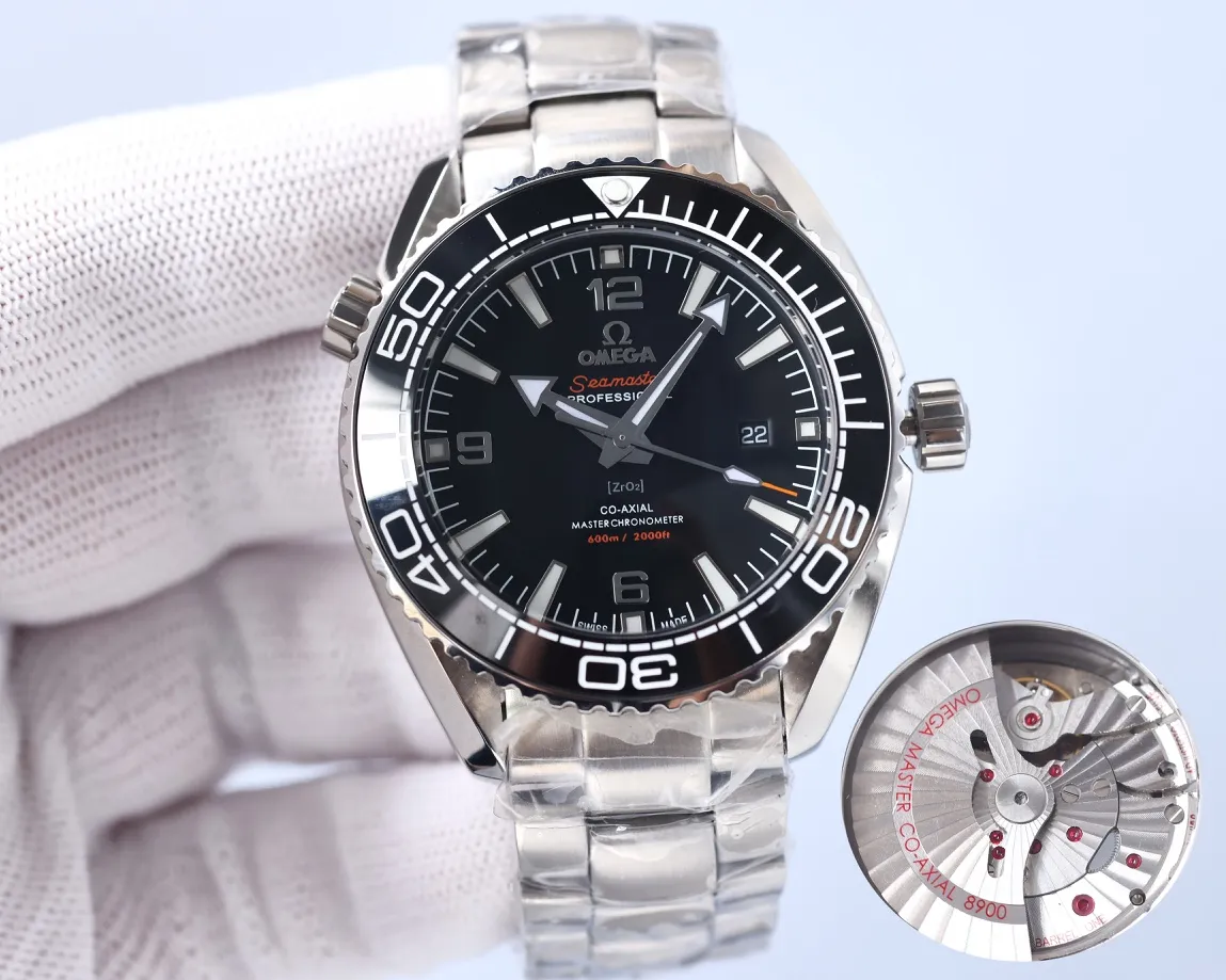Omega Planet Ocean 600 meters, the entire series of watches once again reaches the top! Five codes in one, warranty card, diamond card, observatory certification card, hang tag, etc. Exclusive number 87895505, exclusive quality, exclusive packaging. In 2021, the official website strongly recommends the exclusive quality of the Seamaster series 600-meter diving watch. [Model] 215.32.44.21.01.001 [Movement] Equipped with 8900/8906 automatic mechanical movement, original see-through design, corrected movement, accurate running time, strong practicality, 100% waterproof [Glass] With arched wear-resistant glass, diameter 43.5mm, thickness 15.5mm [Case] Made of 316L fine steel case, post-processed and polished, equipped with the only original one-way rotating chronograph ring with a ceramic ring in its class [Watch strap] belt/tape/steel strap, buckle steel strap 316L fine steel brushed and polished, Italian imported cowhide with imported frog glue, steel strap with same-level original Omega stretch buckle, the best value in its class, please certify the exclusive details, the exclusive quality code is 87895505 Authentic copy-Reprint