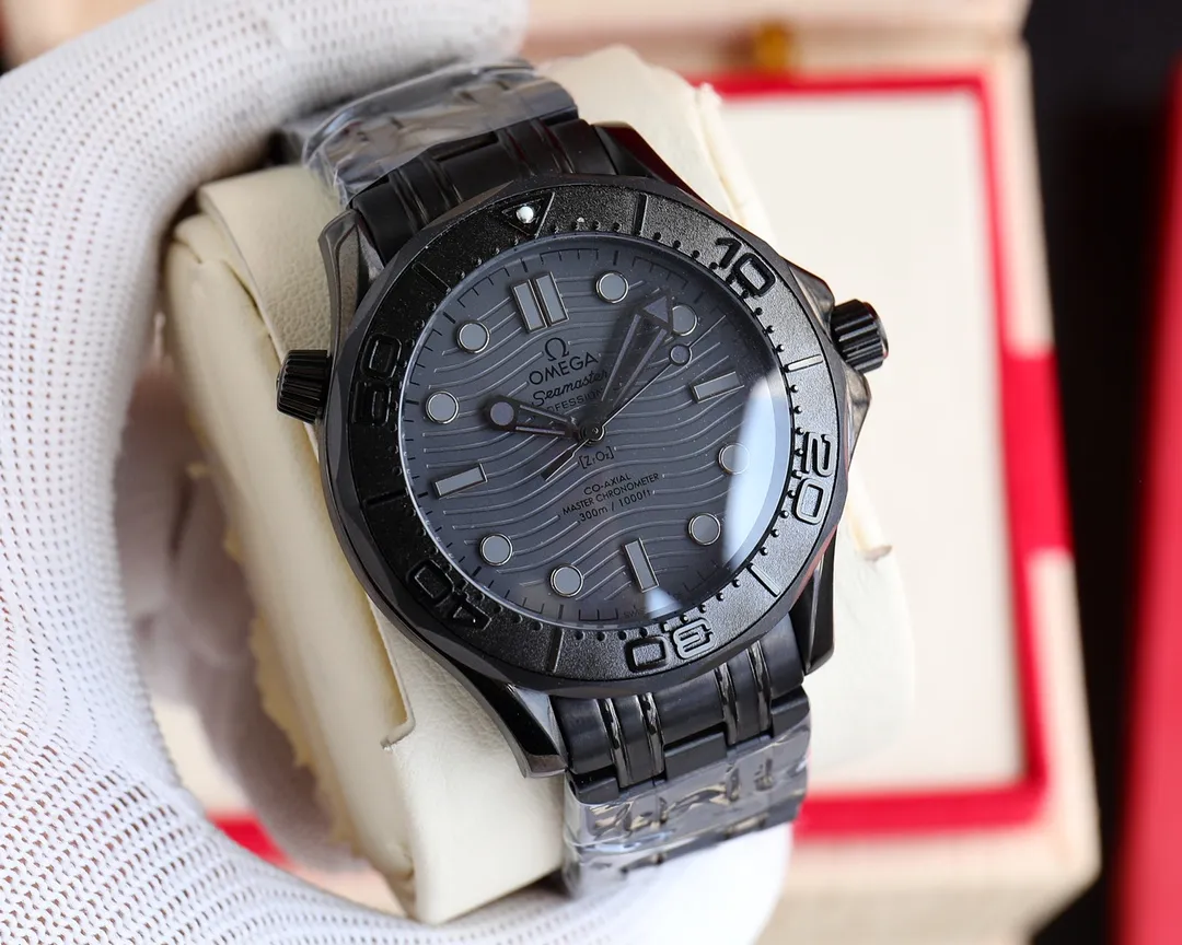 Brand: Omega top replica Seamaster 300 meters Type: Men's watch [strong] Case: Top 316 stainless steel (high quality workmanship) Strap: Top 316 stainless steel Movement: Brand new original Citizen 8215 movement (stable travel time and zero repair) Glass: Advanced strengthened coated mirror Size: Diameter 41mm