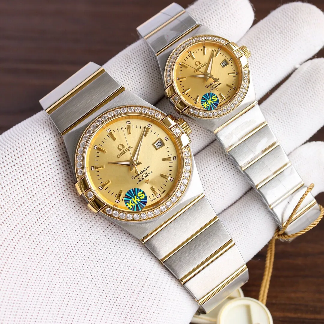 【Top replica】💰2360 each! Omega Constellation KKS brand new product launched. Three codes in one, exclusive quality, exclusive packaging. A new upgraded version will arrive in 2022. Corrected quality. Exclusively customized 8500 movement. Special design. Classic style in real photos. Eternal. Omega couple watch, double eagle constellation series, the male model is equipped with imported 8215 movement machinery (zero repair), the female model is equipped with imported Seiko NH05 movement machinery (zero repair)...Swiss quality 100% super waterproof luminous sapphire glass back design, size male 38mmx10.5, female 27mmx10.5, three-level waterproof, you can swim with confidence 🏊 The outside and the inside are the same. Unique! Create market-friendly prices! Welcome to forward and order! Please certify the exclusive KKS details. The KKS exclusive quality code is 80456374. Welcome to compare the quality.