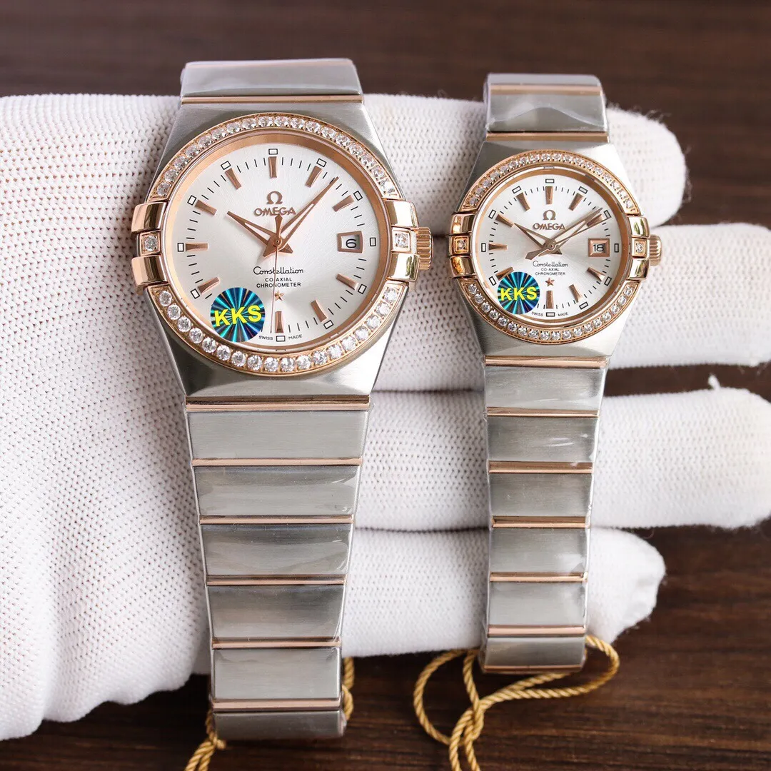 【Top replica】💰2360 each! Omega Constellation KKS brand new product launched. Three codes in one, exclusive quality, exclusive packaging. A new upgraded version will arrive in 2022. Corrected quality. Exclusively customized 8500 movement. Special design. Classic style in real photos. Eternal. Omega couple watch, double eagle constellation series, the male model is equipped with imported 8215 movement machinery (zero repair), the female model is equipped with imported Seiko NH05 movement machinery (zero repair)...Swiss quality 100% super waterproof luminous sapphire glass back design, size male 38mmx10.5, female 27mmx10.5, three-level waterproof, you can swim with confidence 🏊 The outside and the inside are the same. Unique! Create market-friendly prices! Welcome to forward and order! Please certify the exclusive KKS details. The KKS exclusive quality code is 80456374. Welcome to compare the quality.