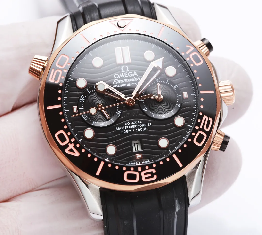 【High-end replica】💰1440! The new Omega Seamaster 300-meter multifunctional 5-pin design diving watch has arrived🎉Feedback is coming! Always adhering to practical value, there is no best, only better upgrade concepts to reach the top again! [Movement] Equipped with a brand new automatic mechanical movement, original transparent bottom design, 0️⃣ repair, accurate running time, strong practicality [Case] ​​Made of 316L stainless steel case, equipped with the only original ceramic one-way rotating timing ring in its class. The exclusive version is consistent with the original ceramic ring. 🆚Wear-resistant, anti-scratch⚙️High quality [Mirror high-definition reinforced coating, anti-scratch and anti-wear mirror. [Bracelet] 316 fine steel nine-bead bracelet, equipped with the only original push-pull adjustable clasp in its class. The dial adopts two-color ice blue luminous synchronization